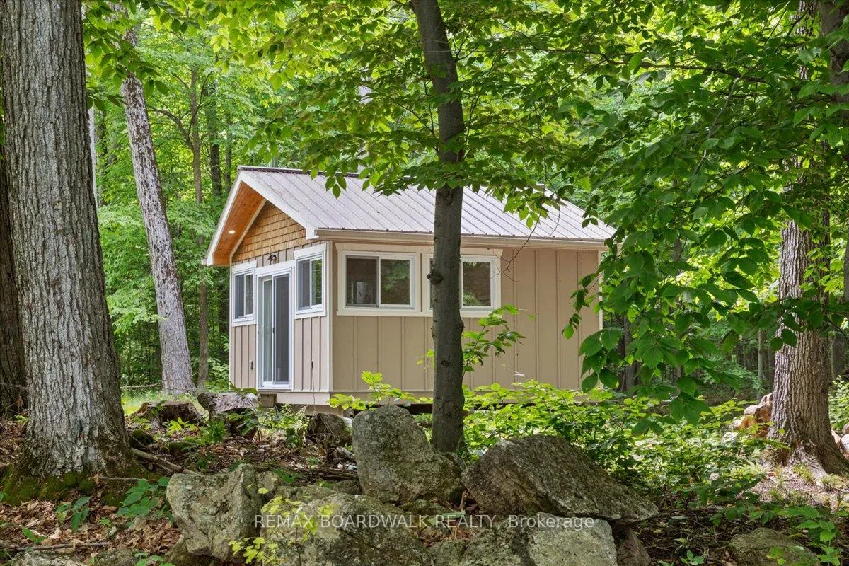 Photo 10 of 6296 Big Island, Rideau Lakes, Rideau Lakes (South Burgess) Twp — HOMEH