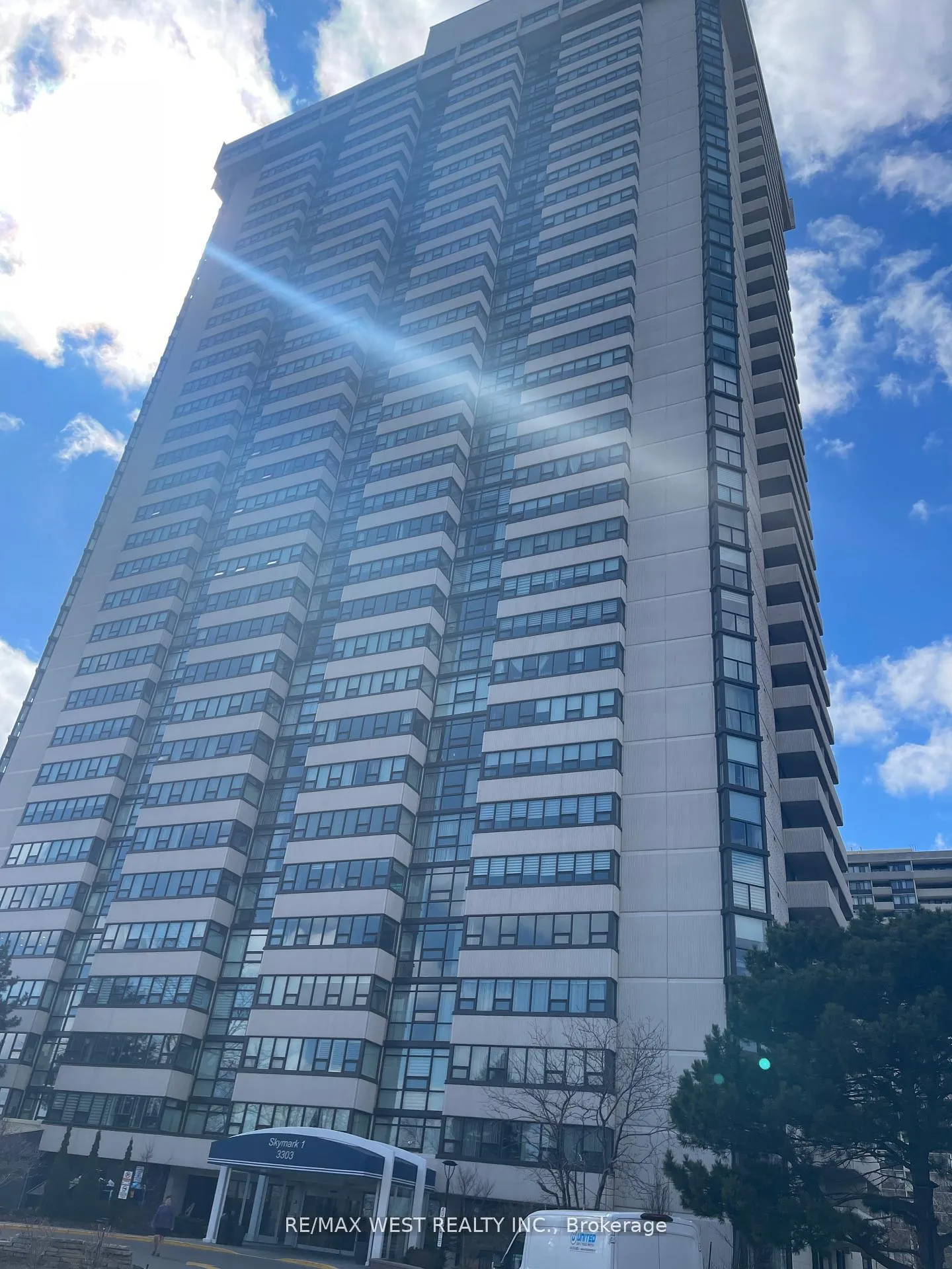 Front of Unit 2905, 3303 Don Mills Road