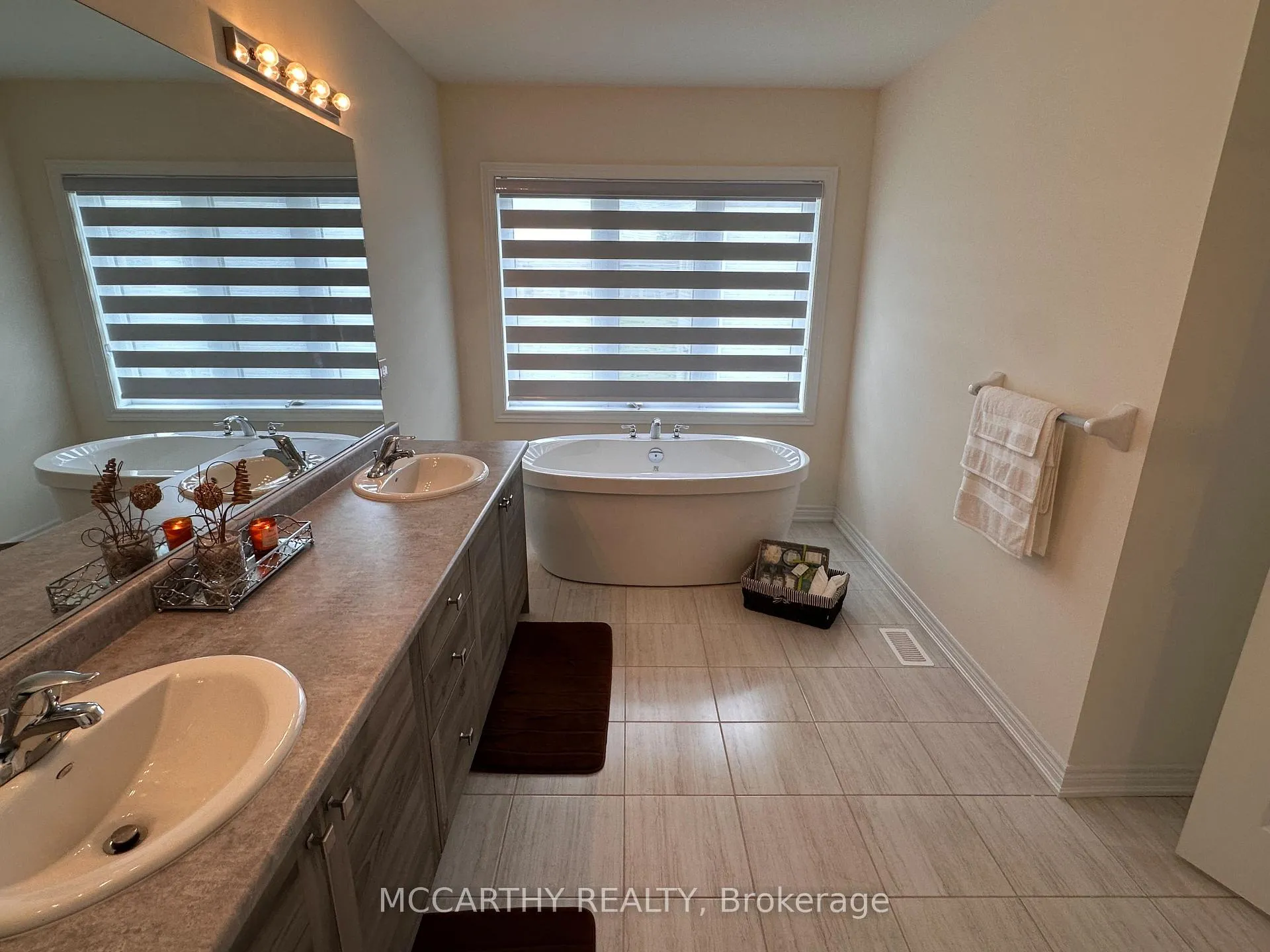 Photo 22 of 451 Black Cherry Crescent, Melancthon, Rural Melancthon — HOMEH