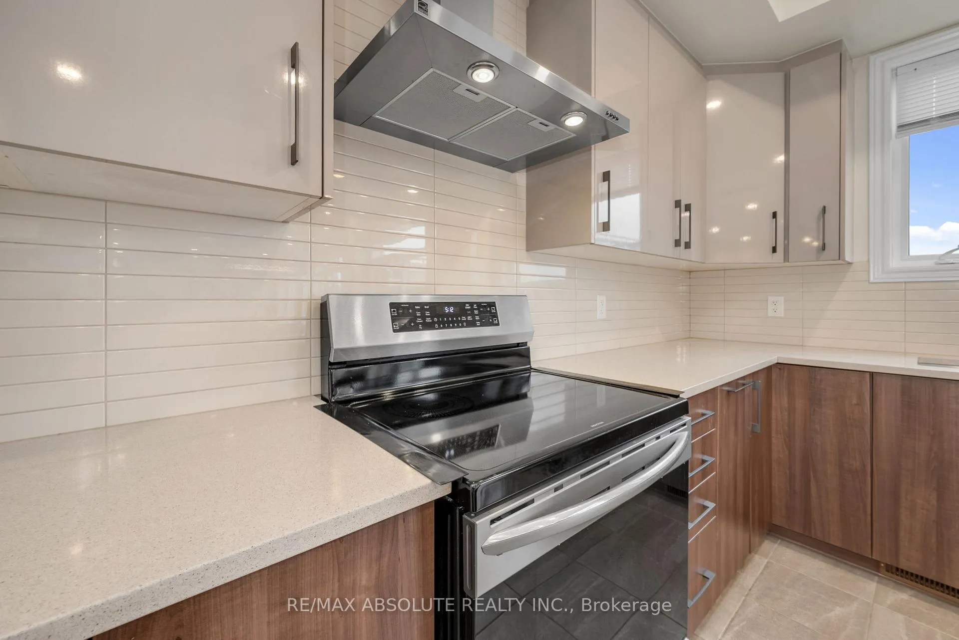 Photo 15 of 706 Parade Drive, Ottawa, Stittsville (South) — HOMEH