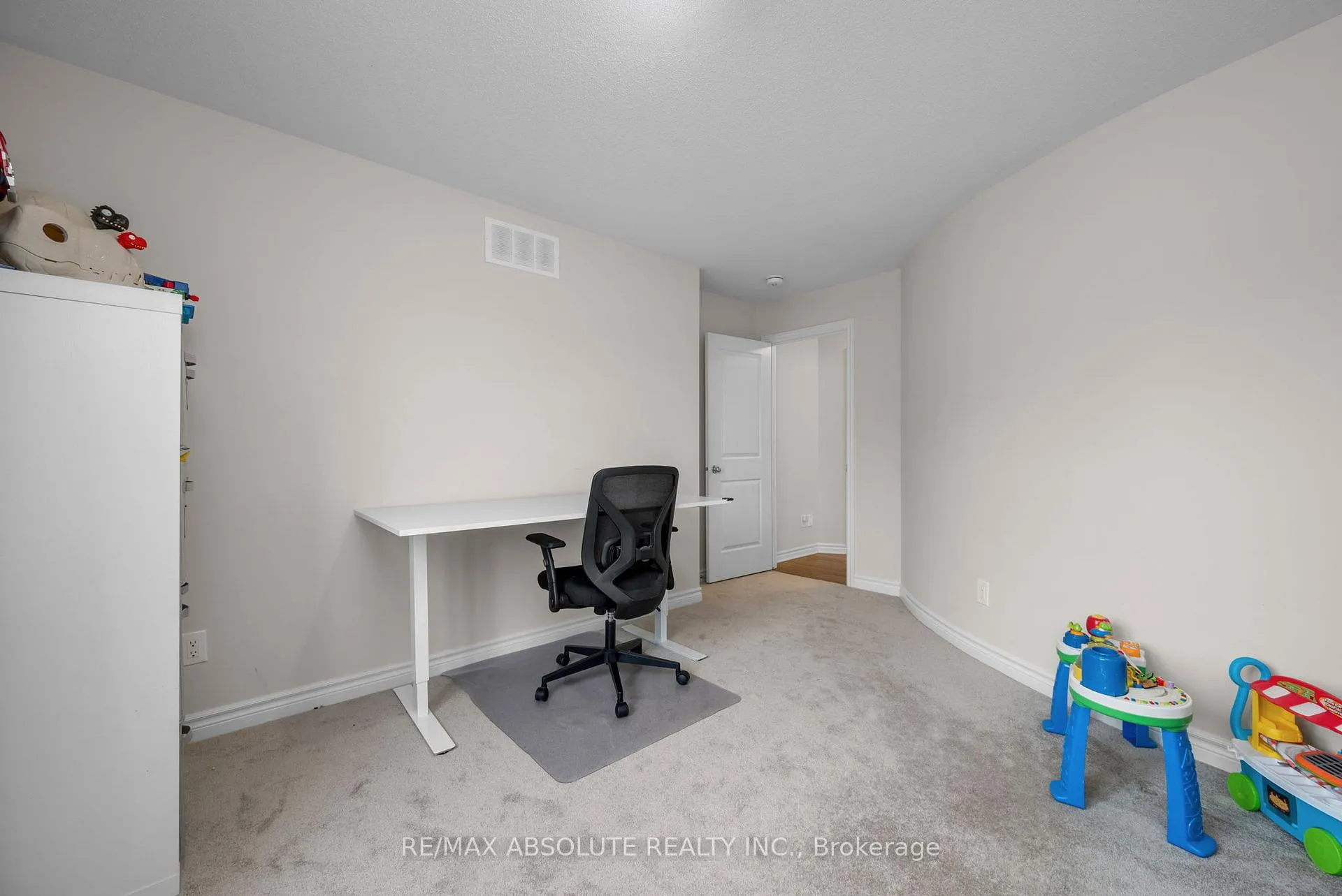 Photo 28 of 706 Parade Drive, Ottawa, Stittsville (South) — HOMEH
