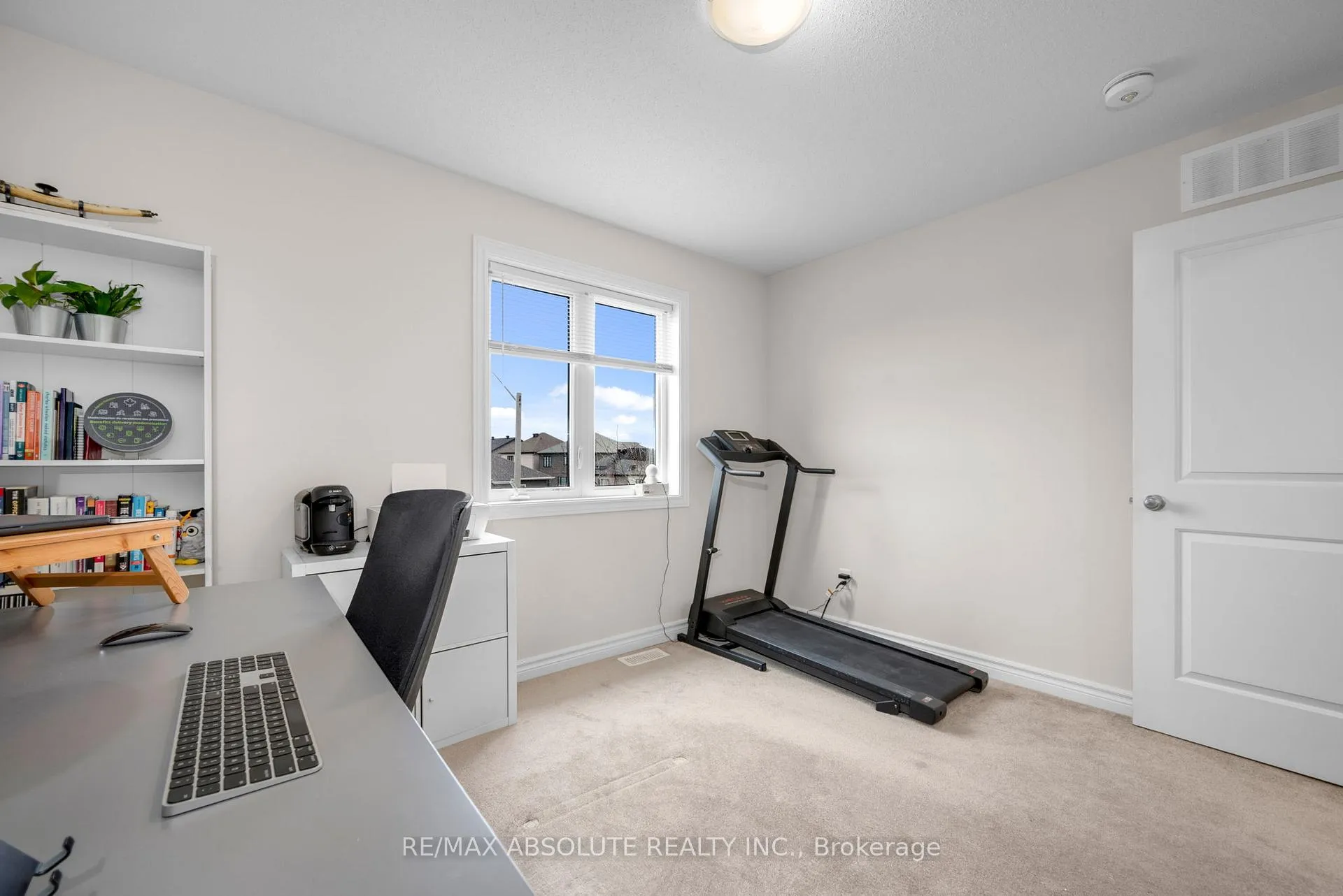 Photo 33 of 706 Parade Drive, Ottawa, Stittsville (South) — HOMEH
