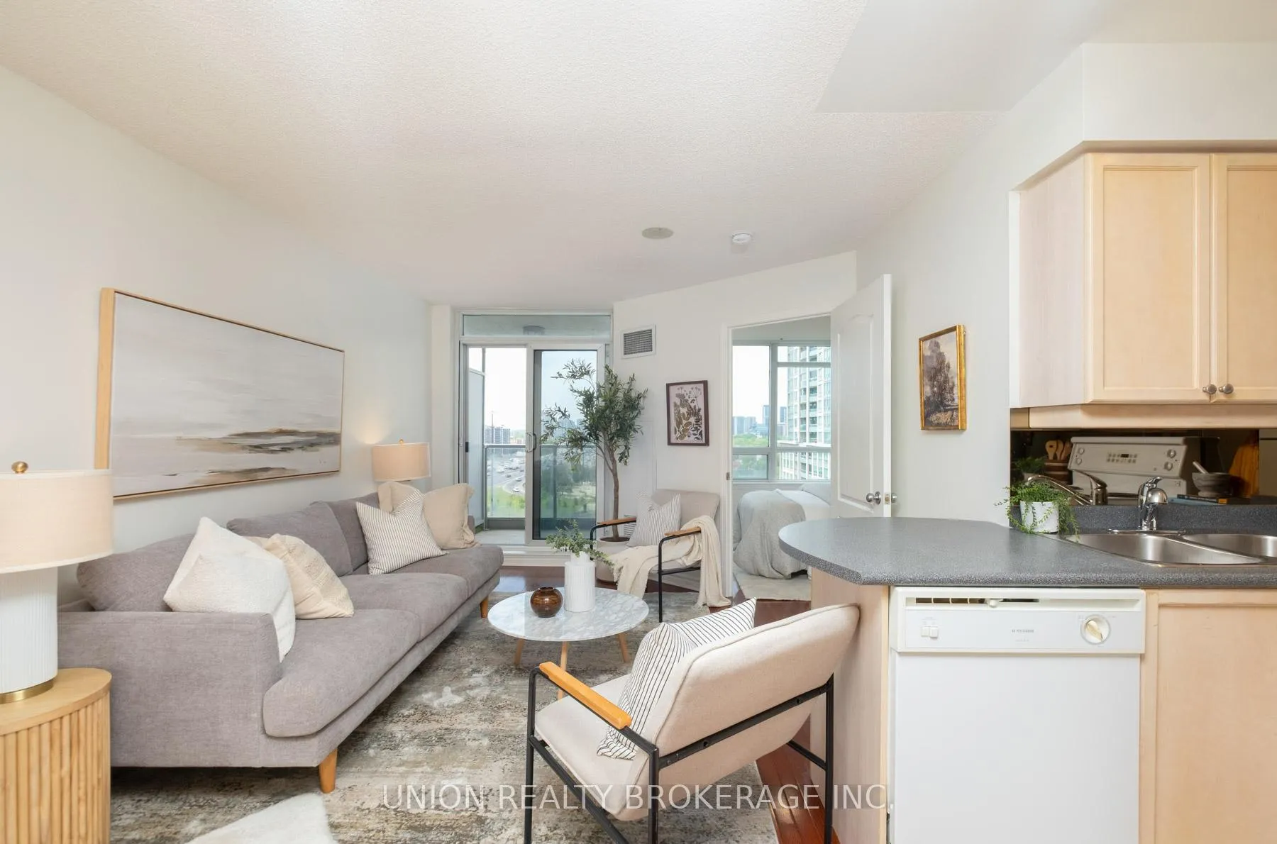 Front of Unit 814, 1 Rean Drive