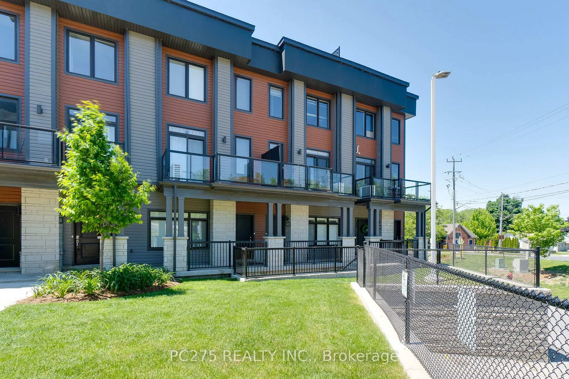 Photo 1 of Unit 34, 2 Willow Street, Brant, Paris — HOMEH
