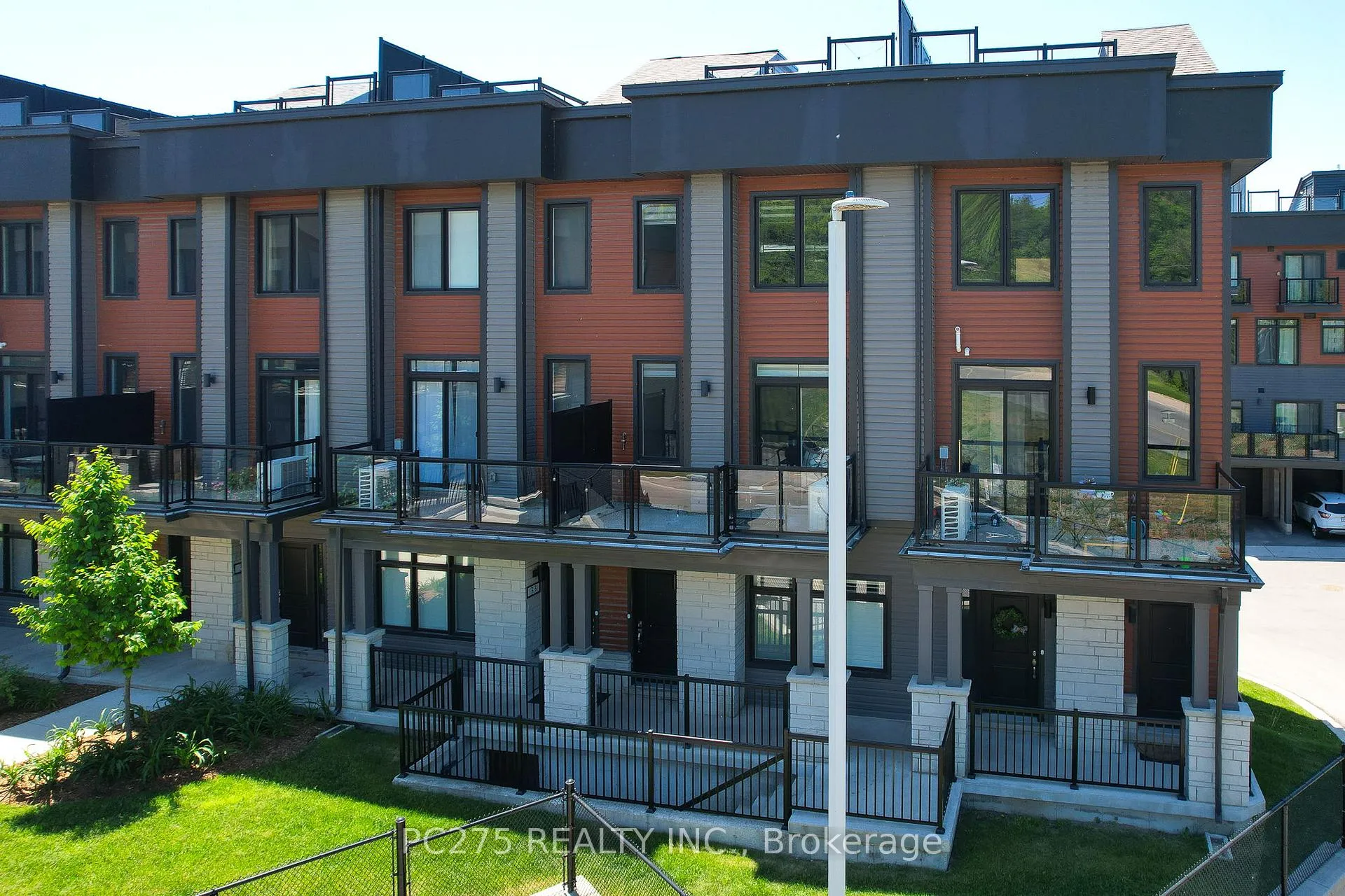 Photo 3 of Unit 34, 2 Willow Street, Brant, Paris — HOMEH