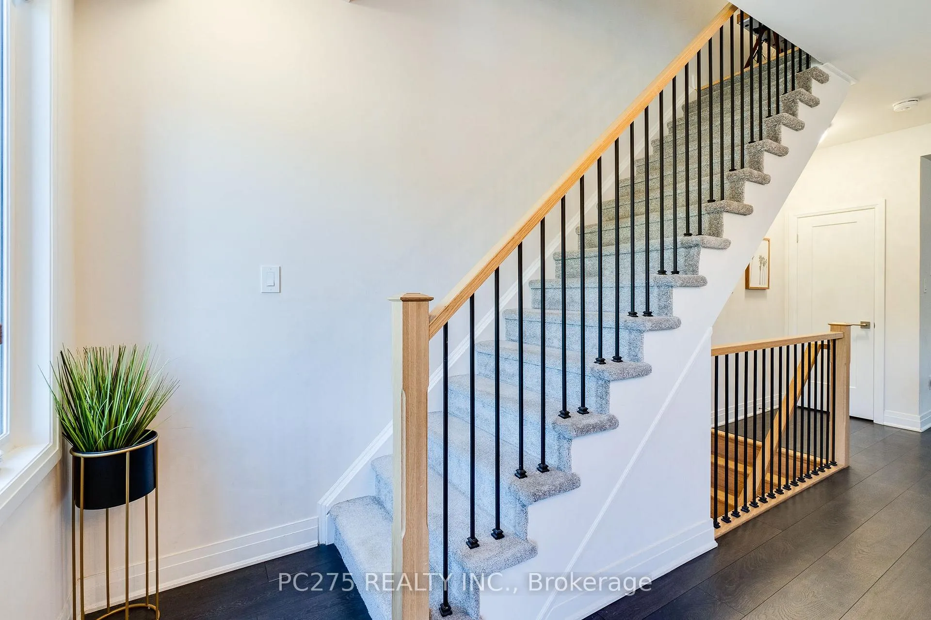 Photo 16 of Unit 34, 2 Willow Street, Brant, Paris — HOMEH
