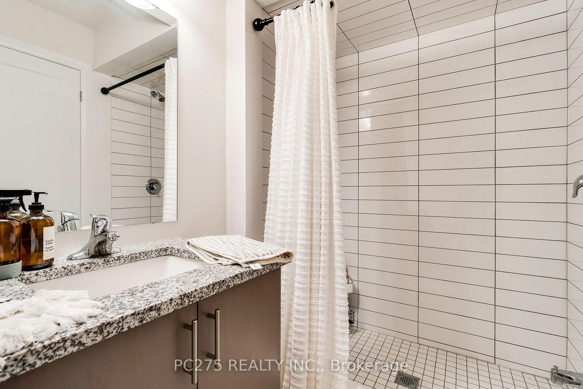 Photo 22 of Unit 34, 2 Willow Street, Brant, Paris — HOMEH
