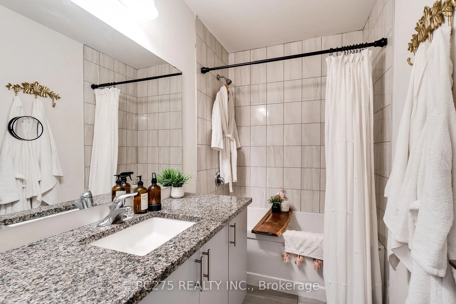 Photo 26 of Unit 34, 2 Willow Street, Brant, Paris — HOMEH