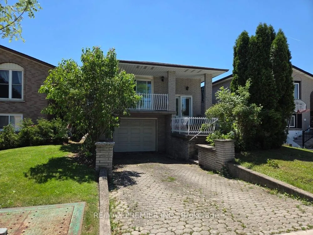 Photo 18 of 253 Solomon Crescent, Hamilton, Trenholme — HOMEH