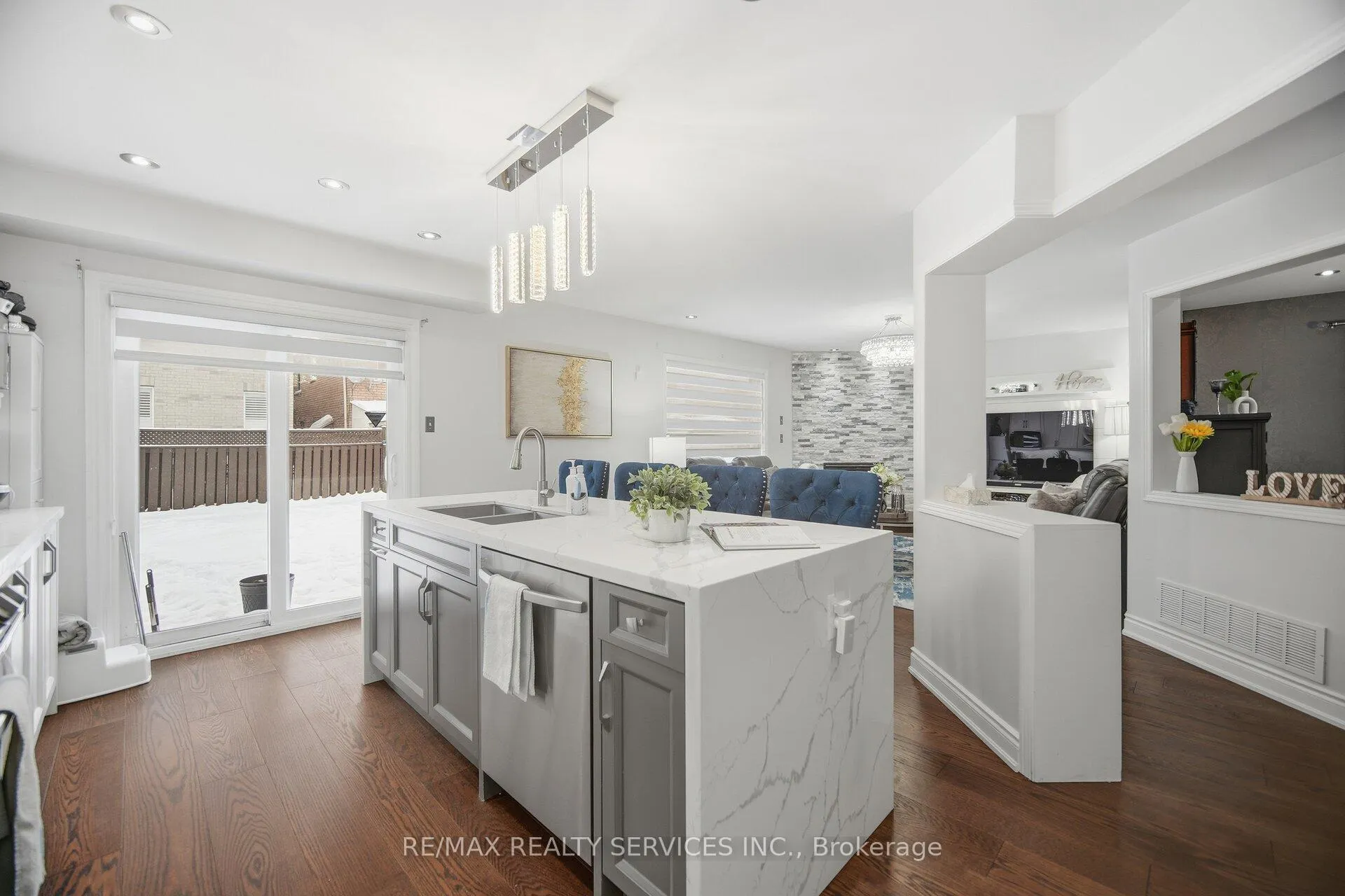 Photo 15 of 47 Newark Way, Brampton, Fletcher's Meadow — HOMEH