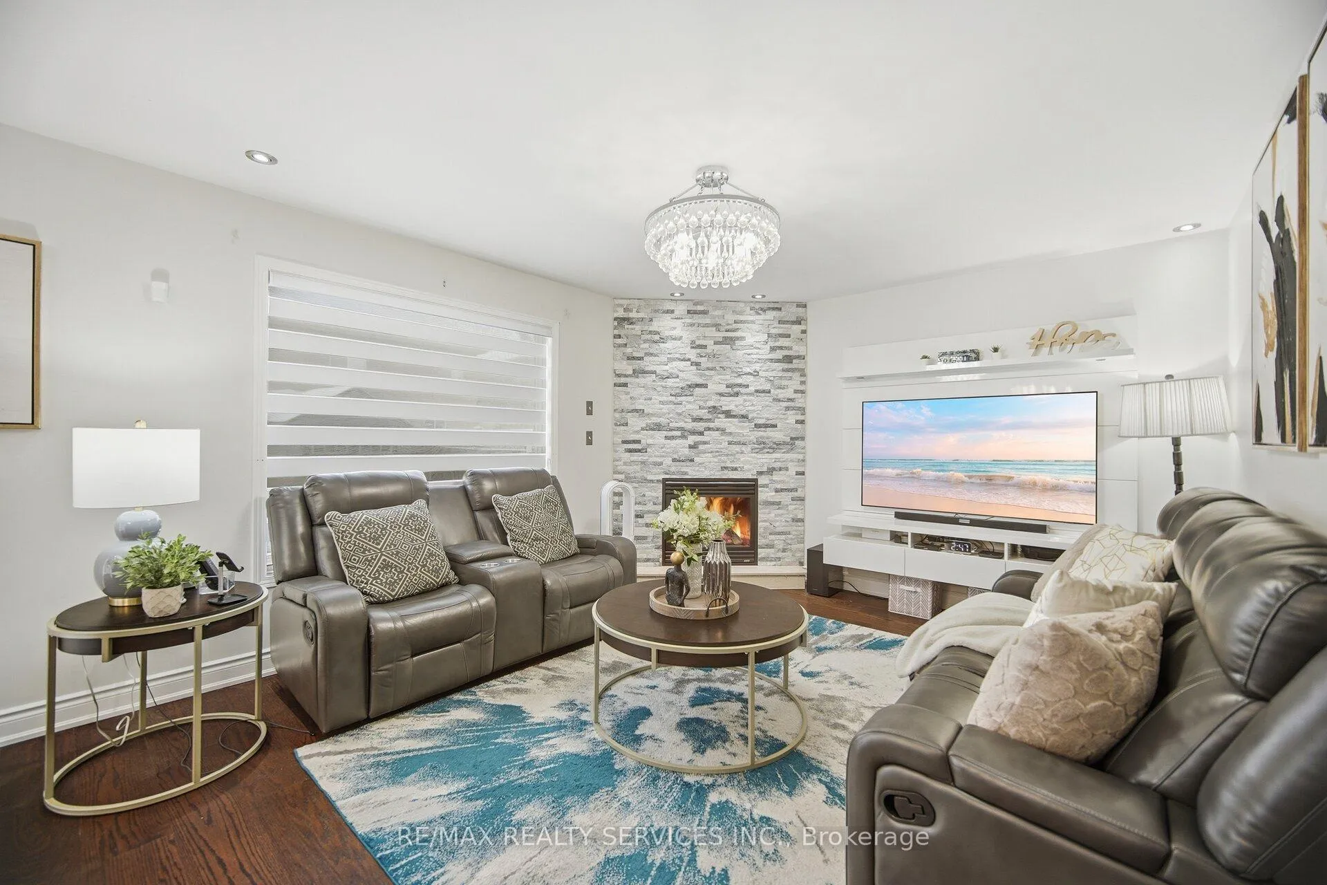 Photo 17 of 47 Newark Way, Brampton, Fletcher's Meadow — HOMEH