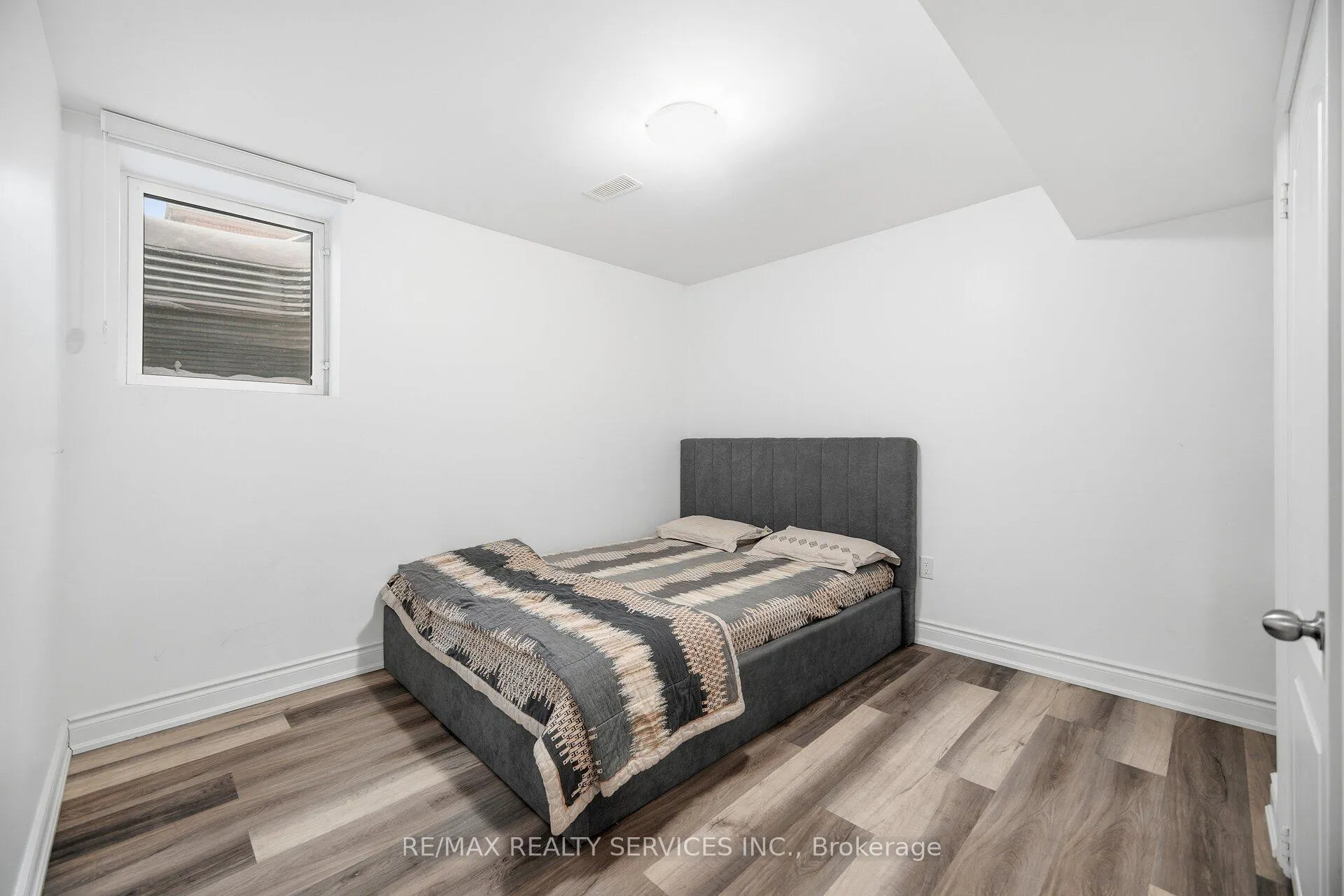 Photo 46 of 47 Newark Way, Brampton, Fletcher's Meadow — HOMEH