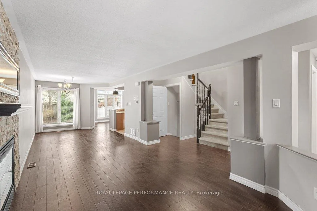 Photo 11 of 34 Moe Robillard Street, Arnprior — HOMEH