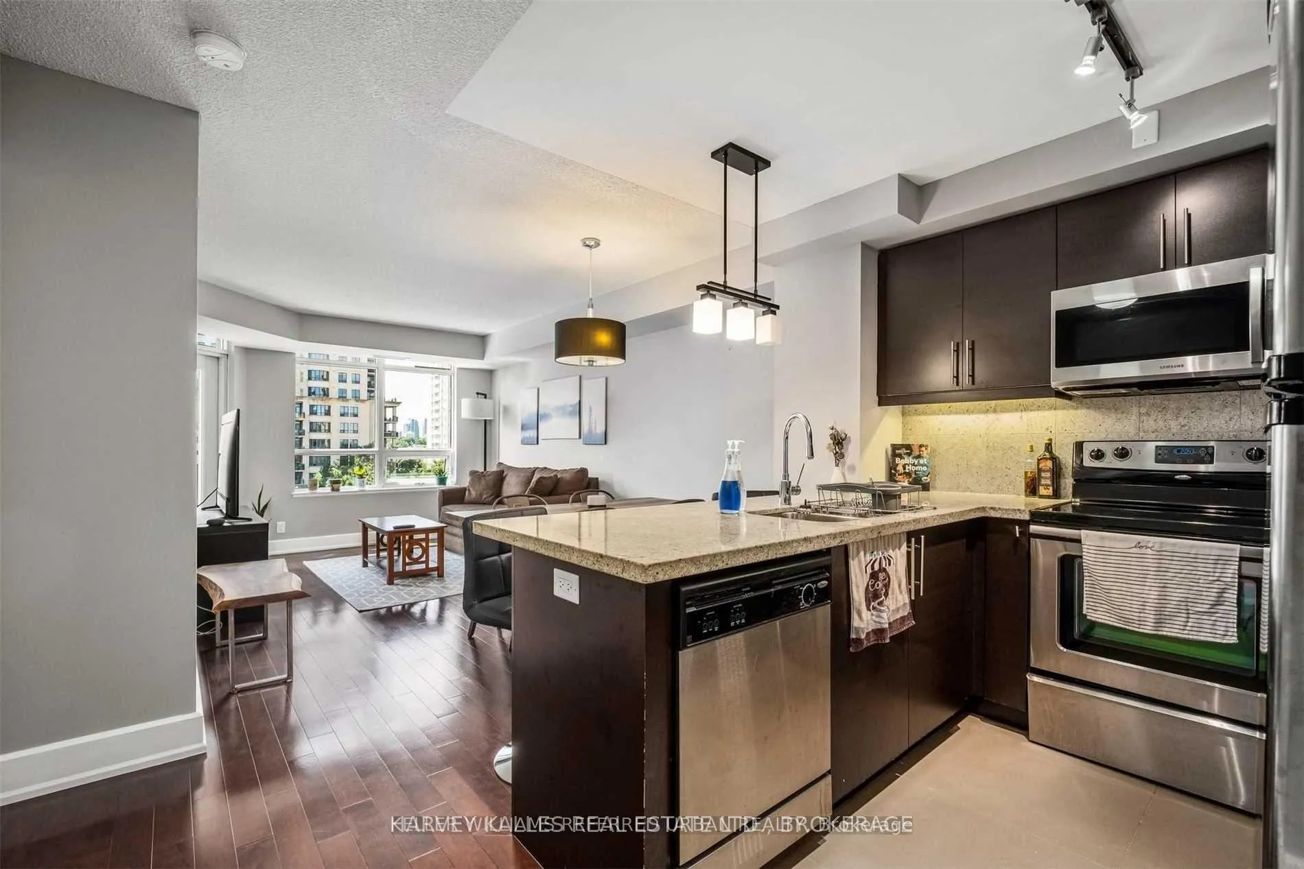 Photo 8 of Unit 512, 676 Sheppard Avenue E, North York, Bayview Village — HOMEH