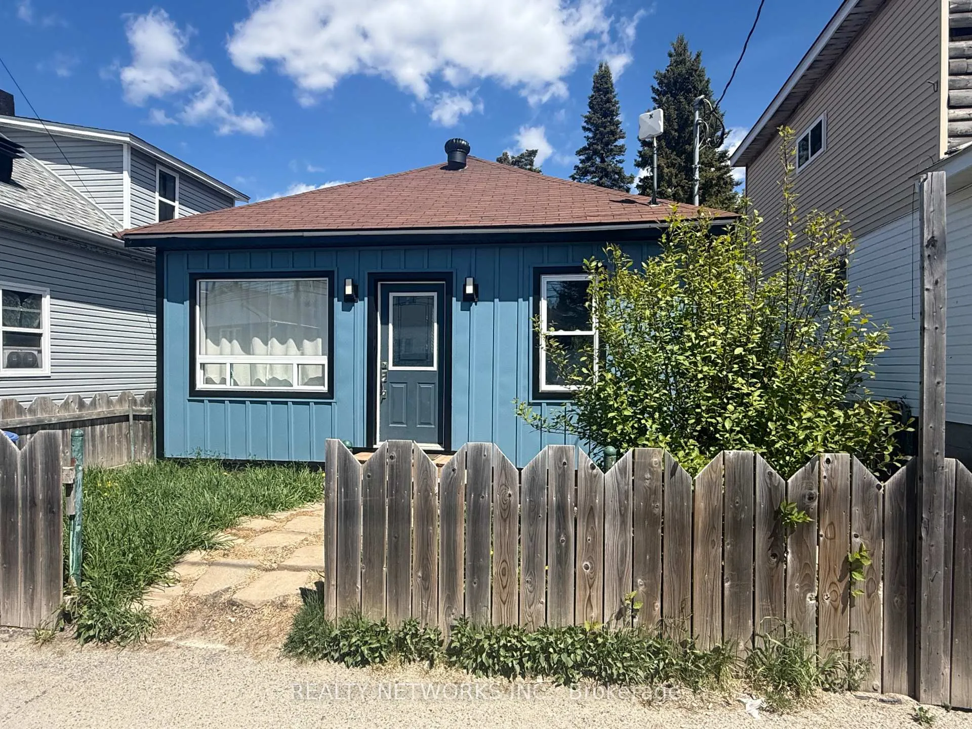 Photo 2 of 109 Croatia Avenue, Timmins, SCH - Main Area — HOMEH