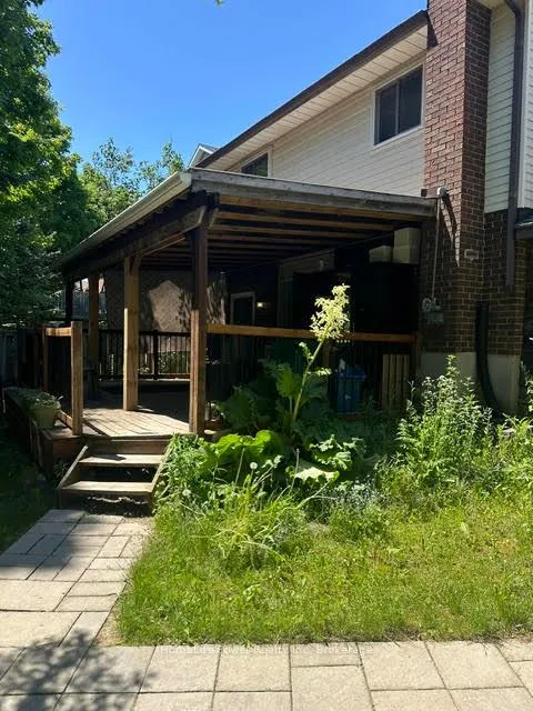 Photo 4 of 165 Bechtel Street W, Kitchener, Pioneer Park — HOMEH