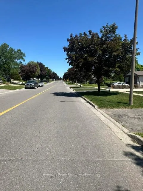 Photo 13 of 165 Bechtel Street W, Kitchener, Pioneer Park — HOMEH