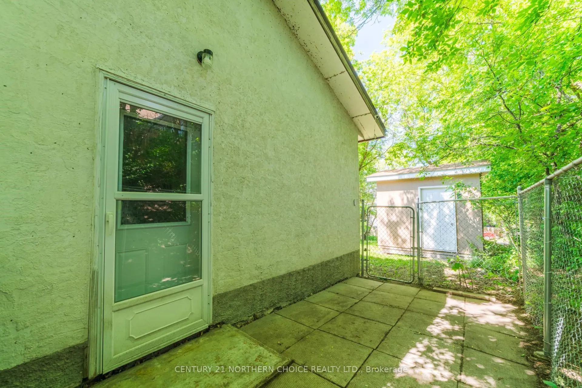 Photo 4 of 306 Fourth Street North, Kenora, North End — HOMEH