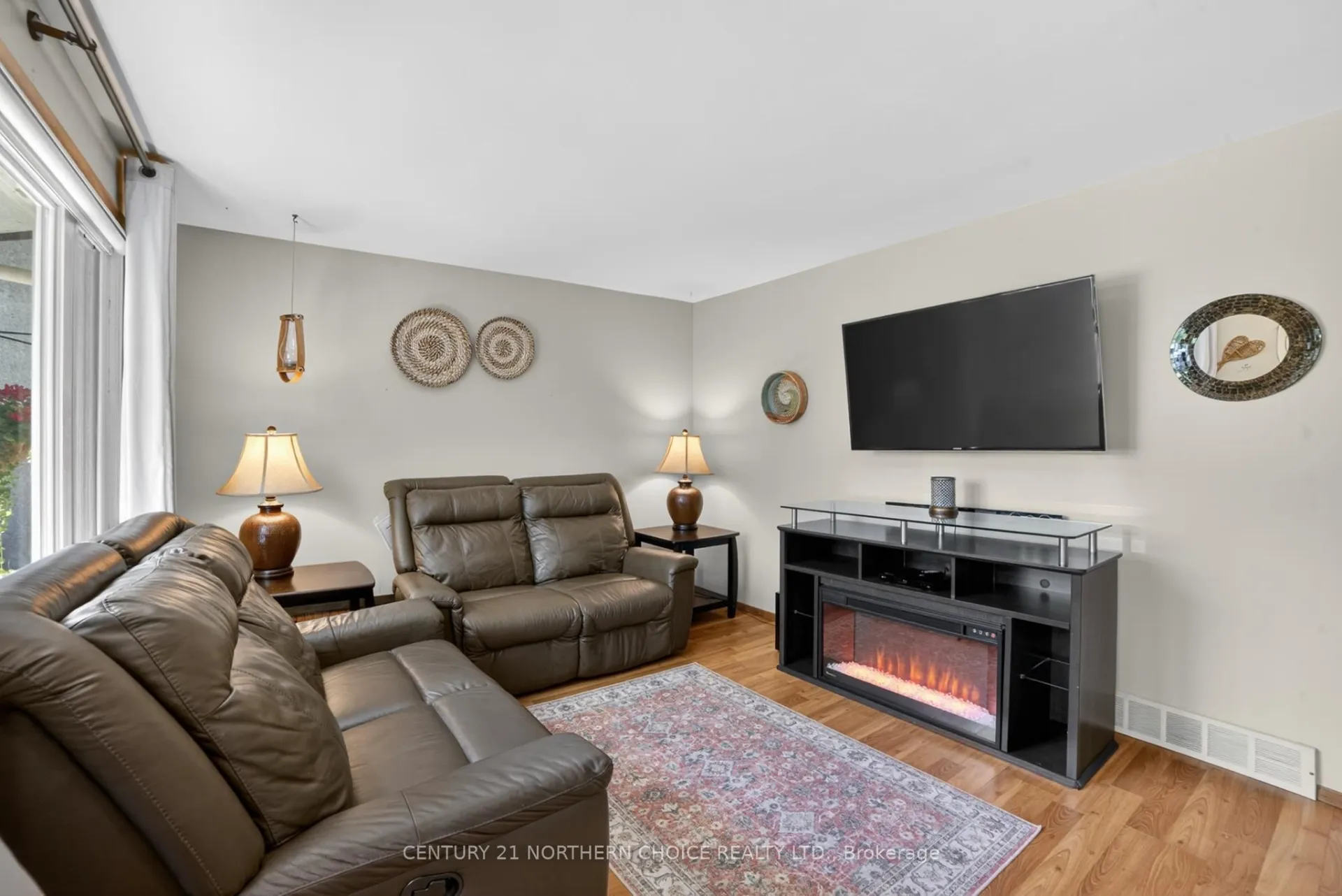 Photo 5 of 306 Fourth Street North, Kenora, North End — HOMEH