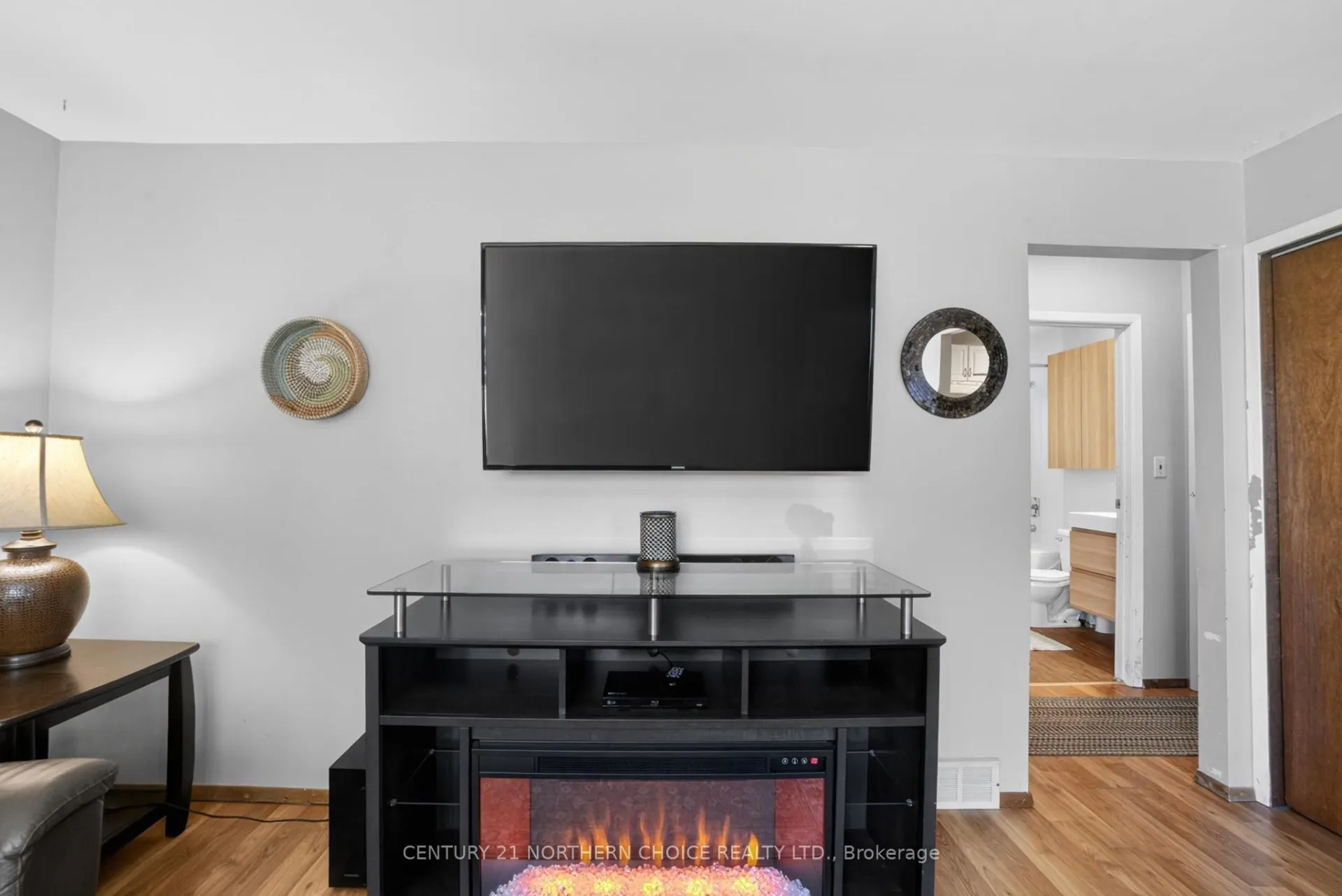 Photo 8 of 306 Fourth Street North, Kenora, North End — HOMEH