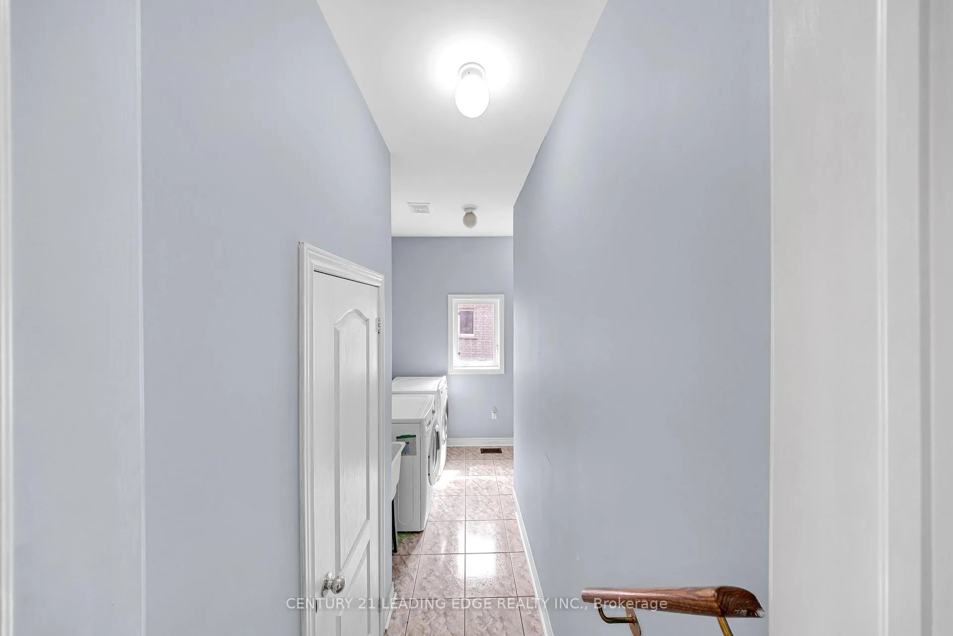 Photo 8 of 40 Ann Louise Crescent, Markham, Cedarwood — HOMEH