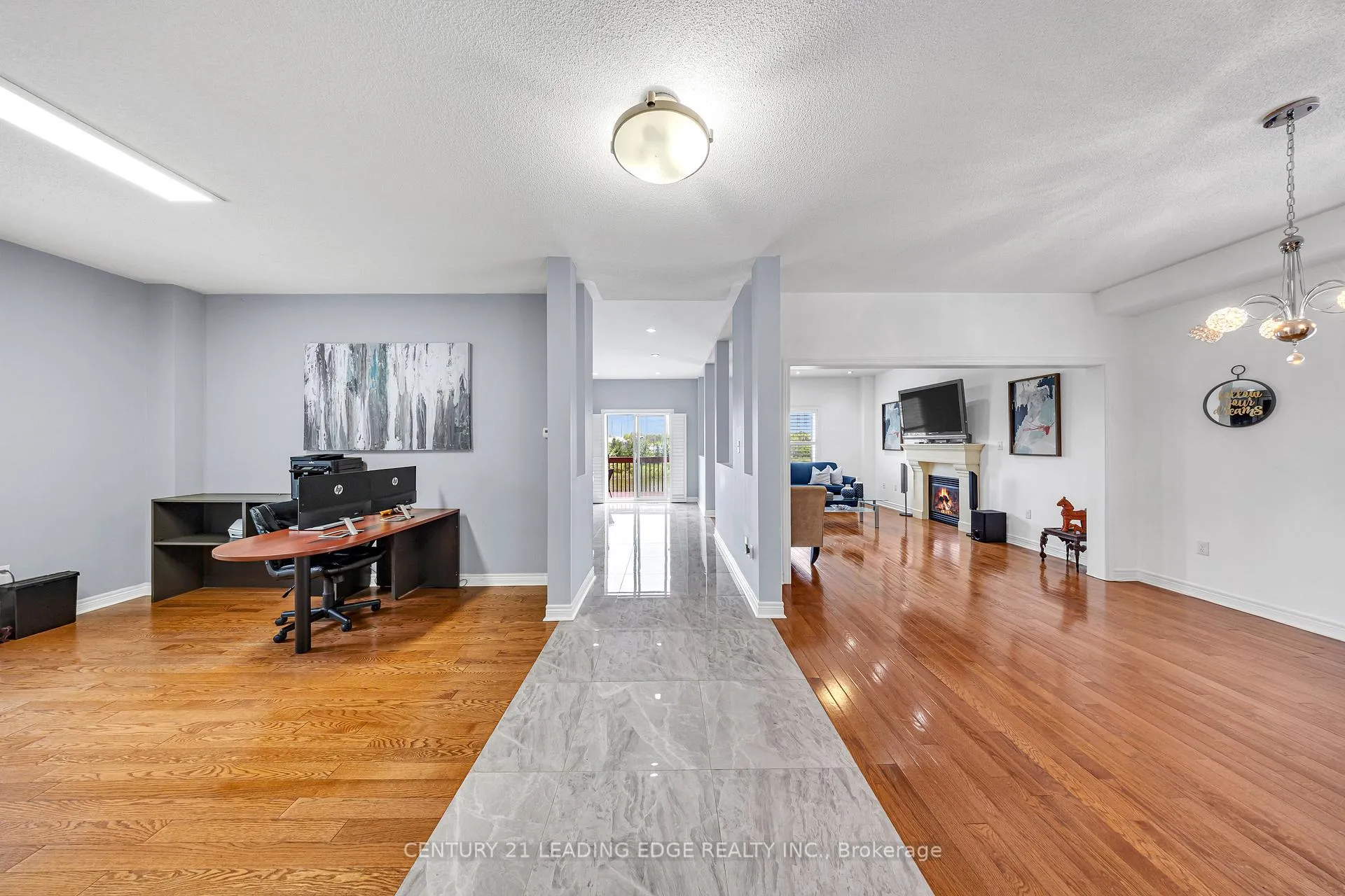 Photo 9 of 40 Ann Louise Crescent, Markham, Cedarwood — HOMEH