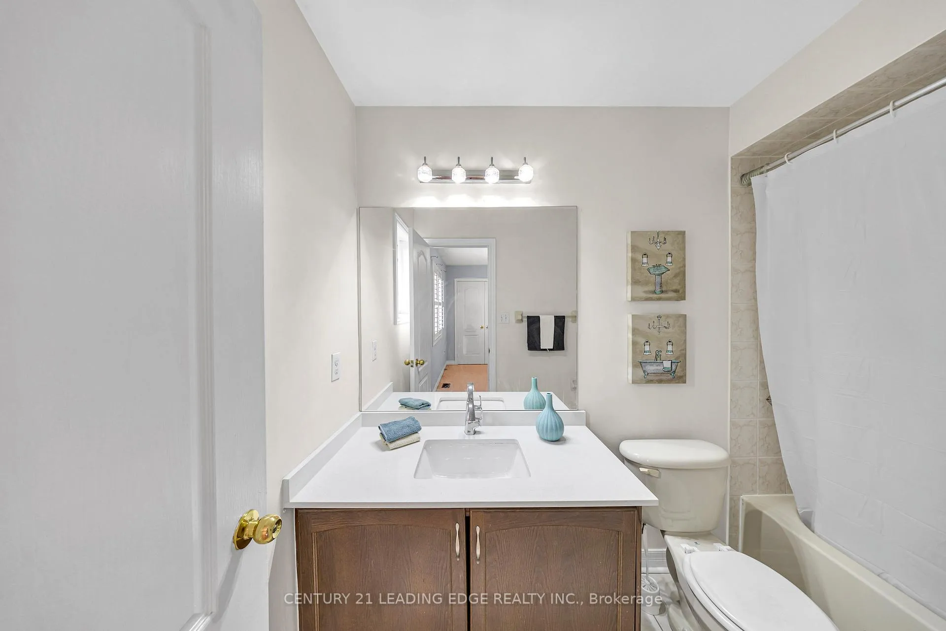 Photo 23 of 40 Ann Louise Crescent, Markham, Cedarwood — HOMEH