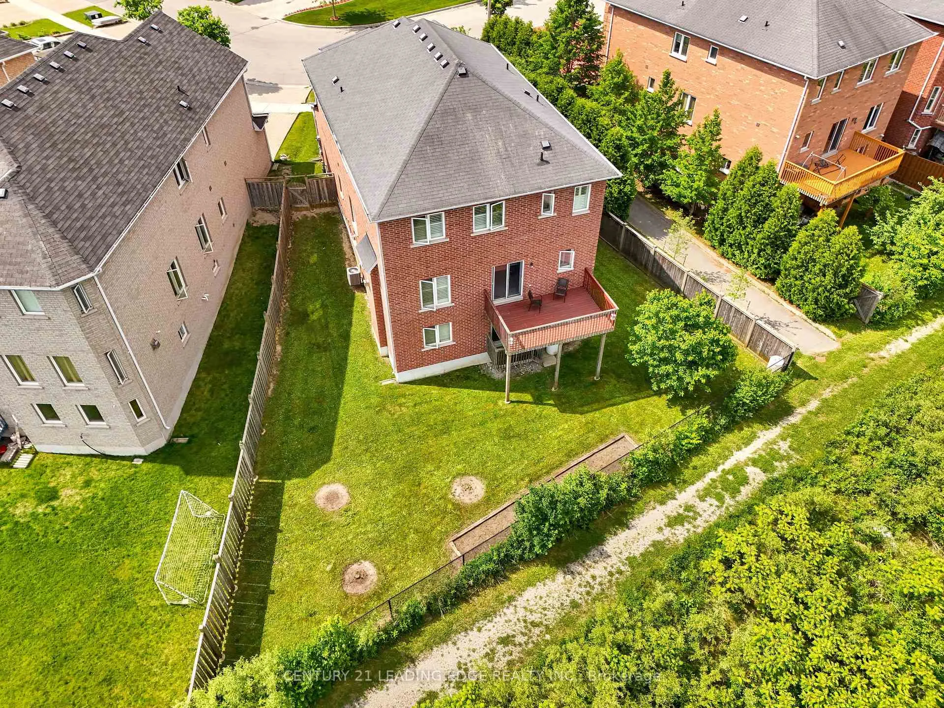 Photo 33 of 40 Ann Louise Crescent, Markham, Cedarwood — HOMEH