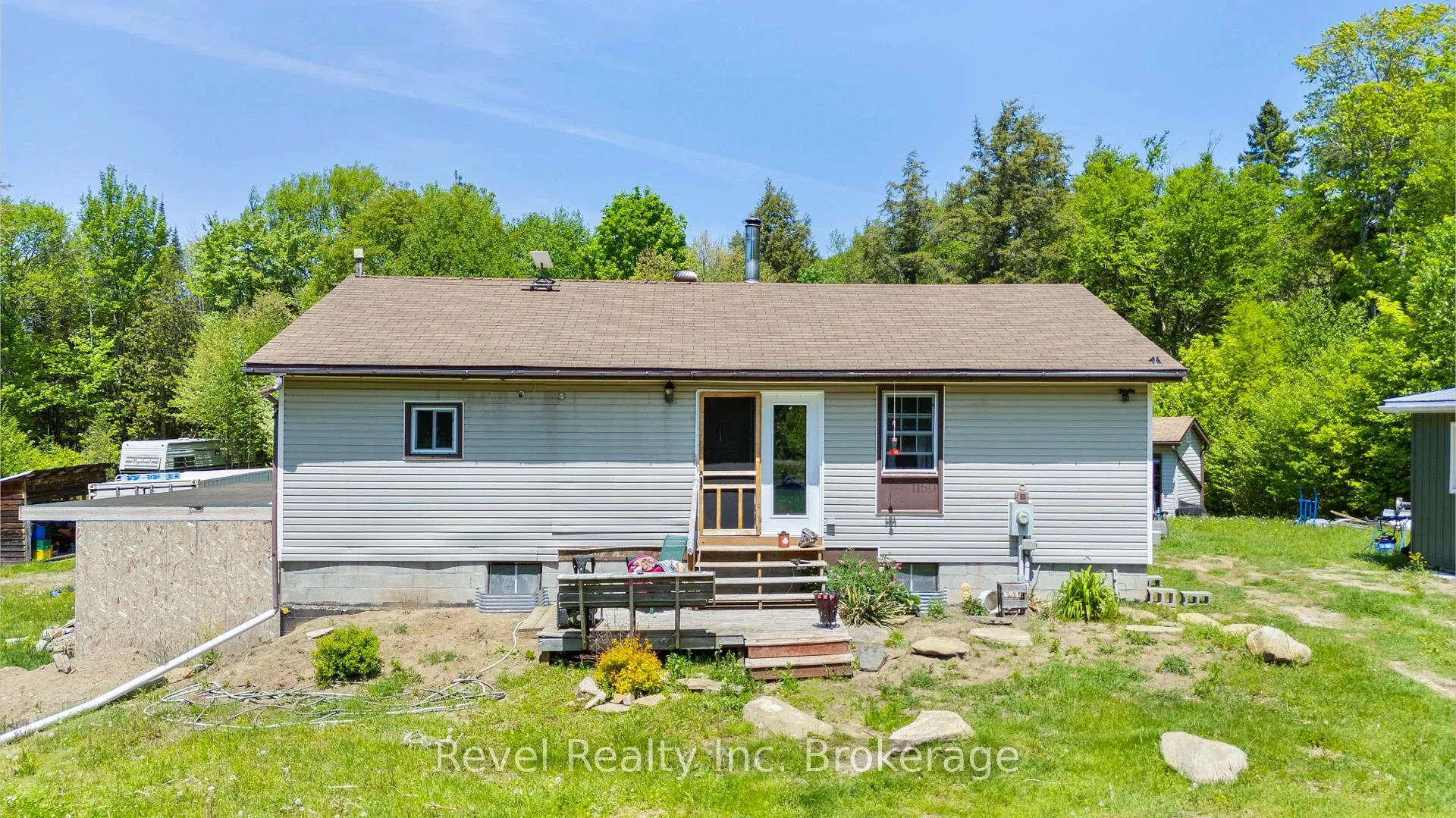 Photo of 1150 Royston Road