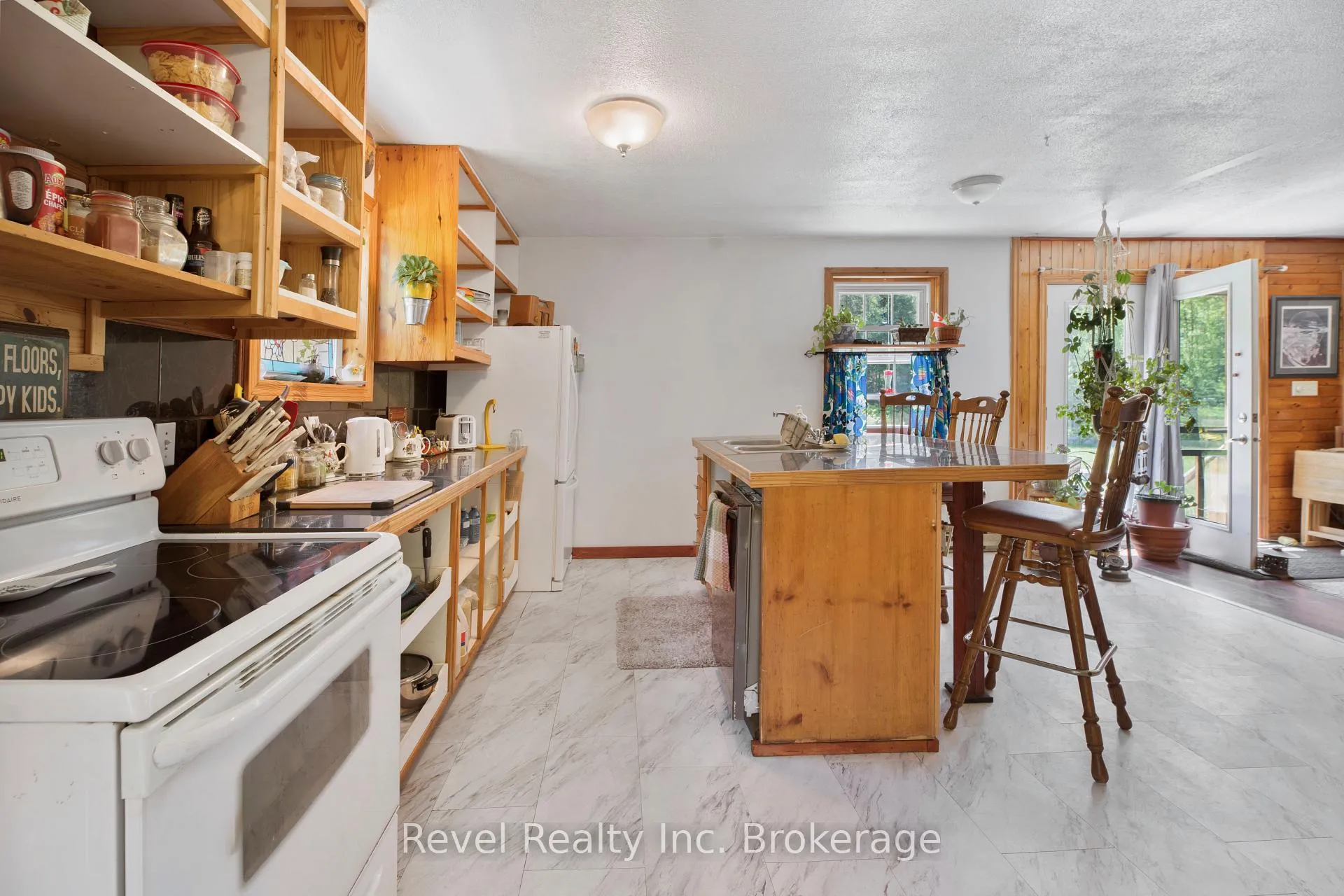 Photo 8 of 1150 Royston Road, Ryerson — HOMEH