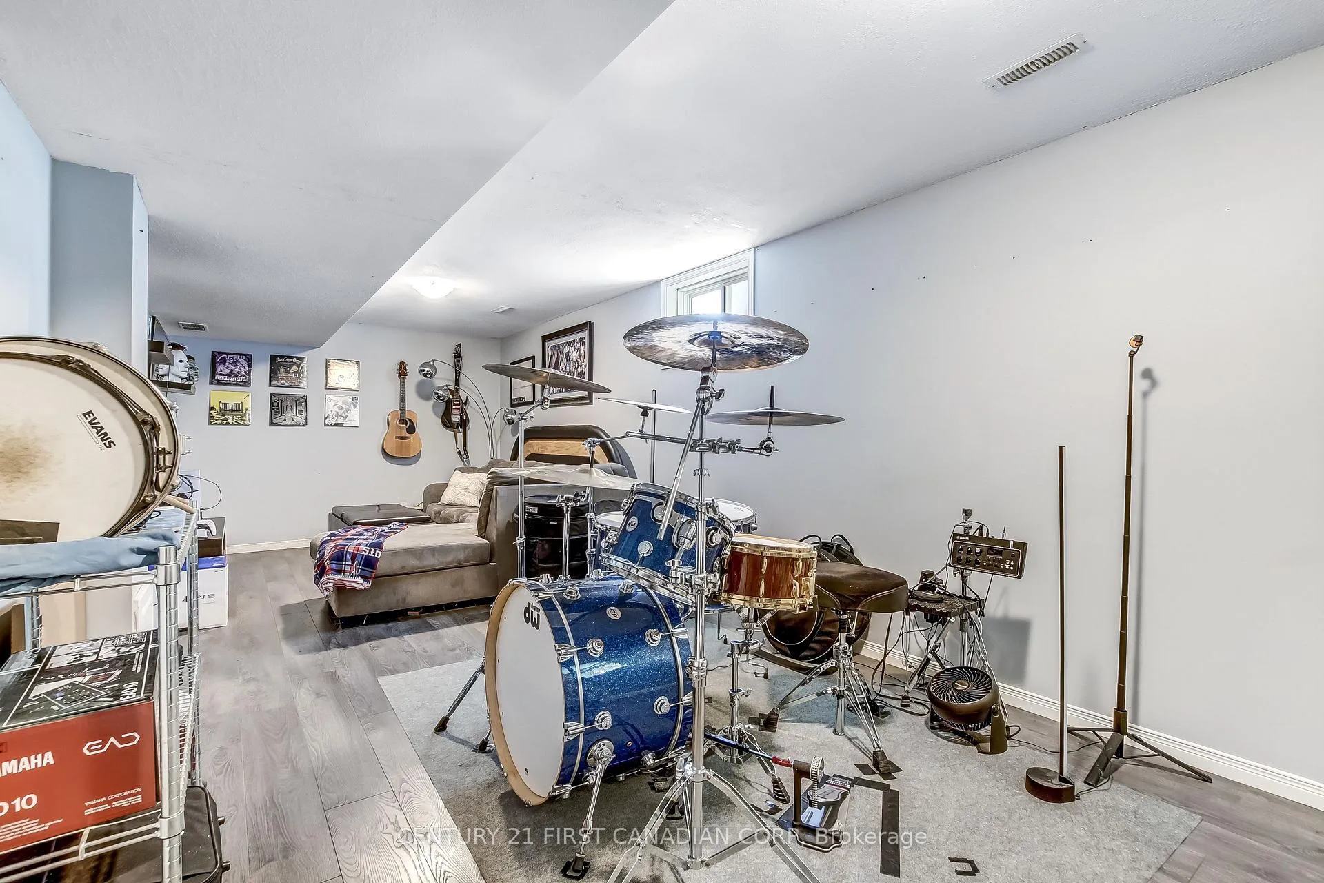Photo 11 of 10 Steeplechase Court, St. Thomas — HOMEH