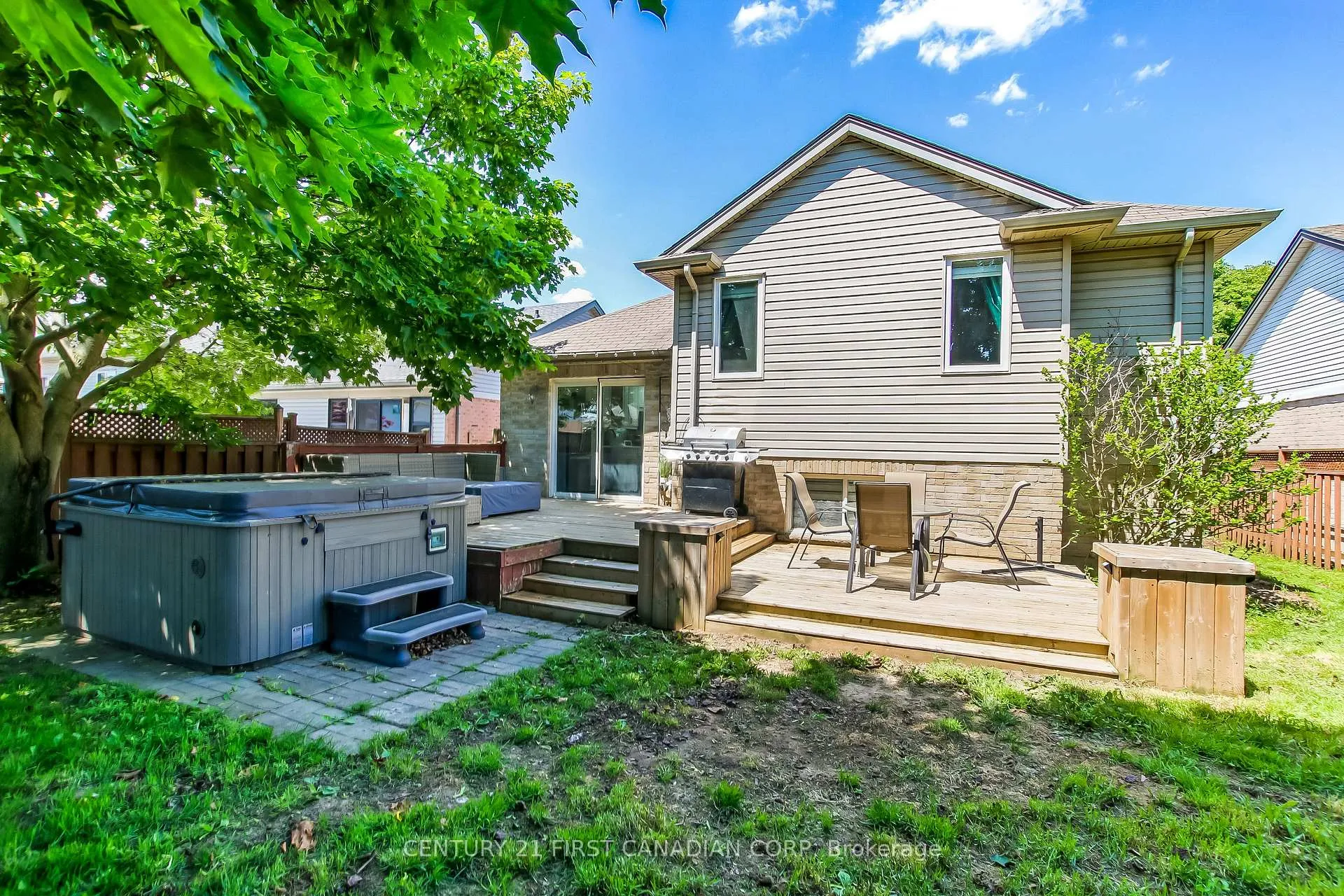 Photo 14 of 10 Steeplechase Court, St. Thomas — HOMEH
