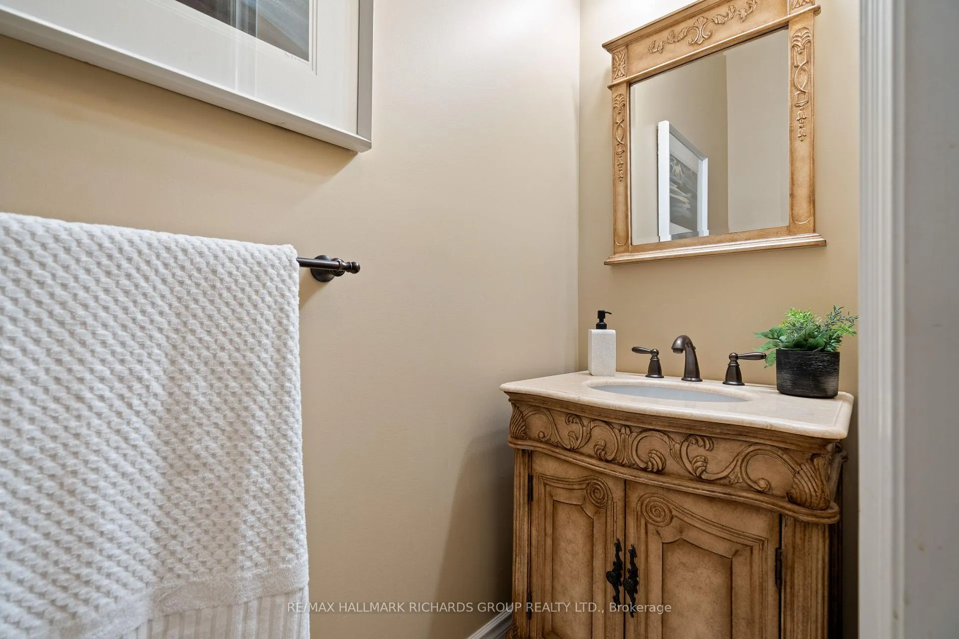 Photo 18 of 42 Germana Place, Vaughan, Rural Vaughan — HOMEH
