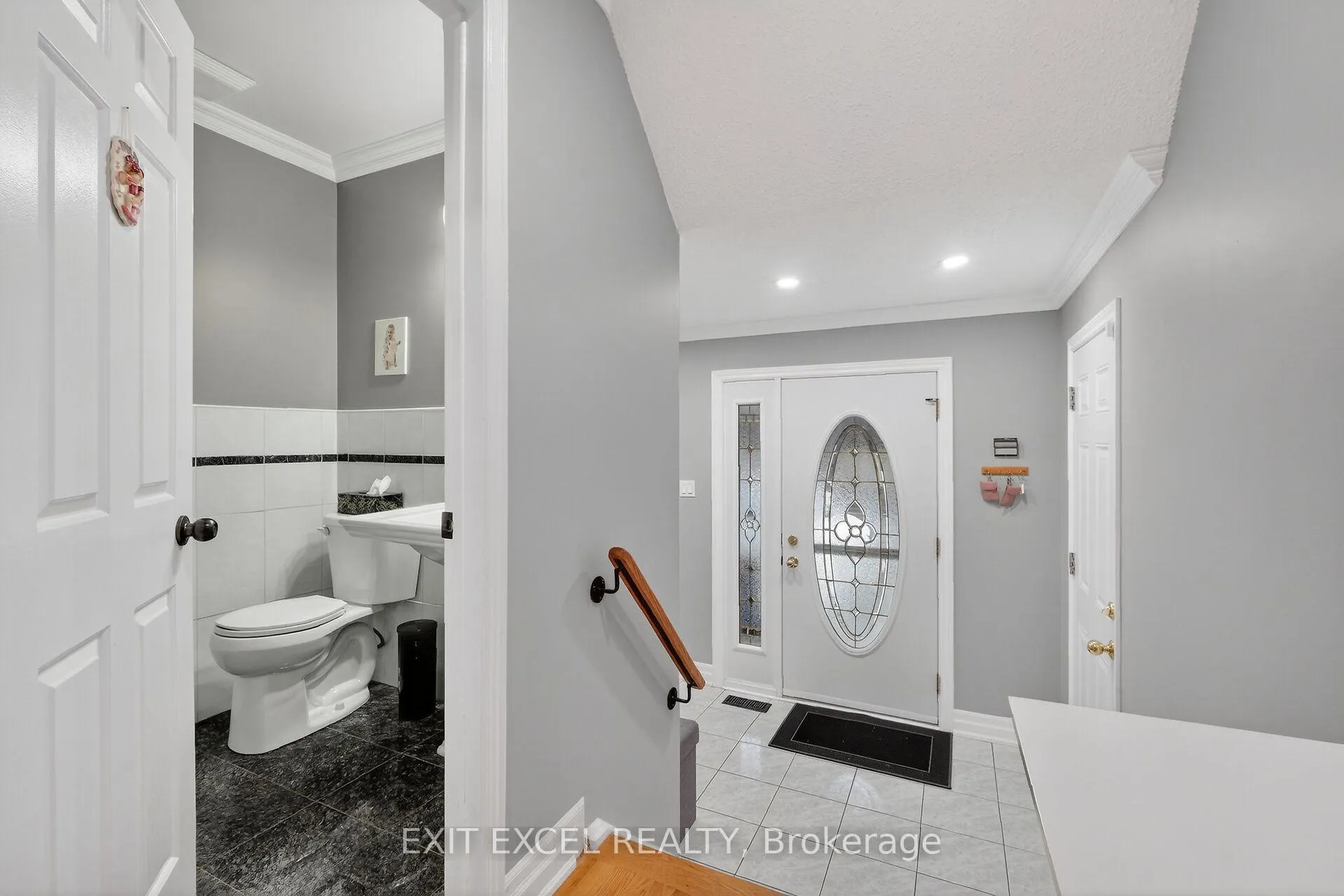 Photo 5 of 58 Fireside Crescent, Ottawa, Hunt Club Park/Greenboro — HOMEH