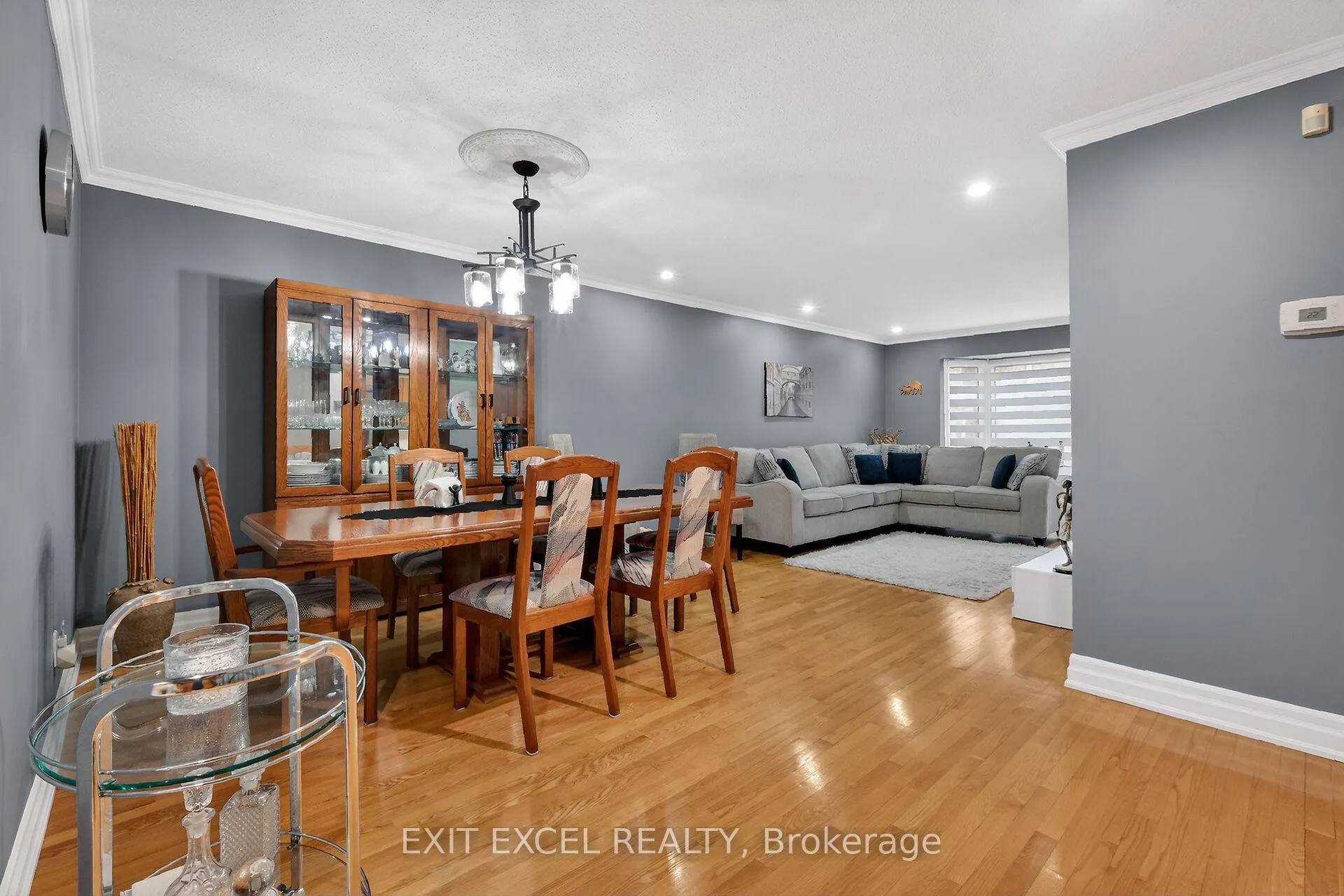 Photo 7 of 58 Fireside Crescent, Ottawa, Hunt Club Park/Greenboro — HOMEH
