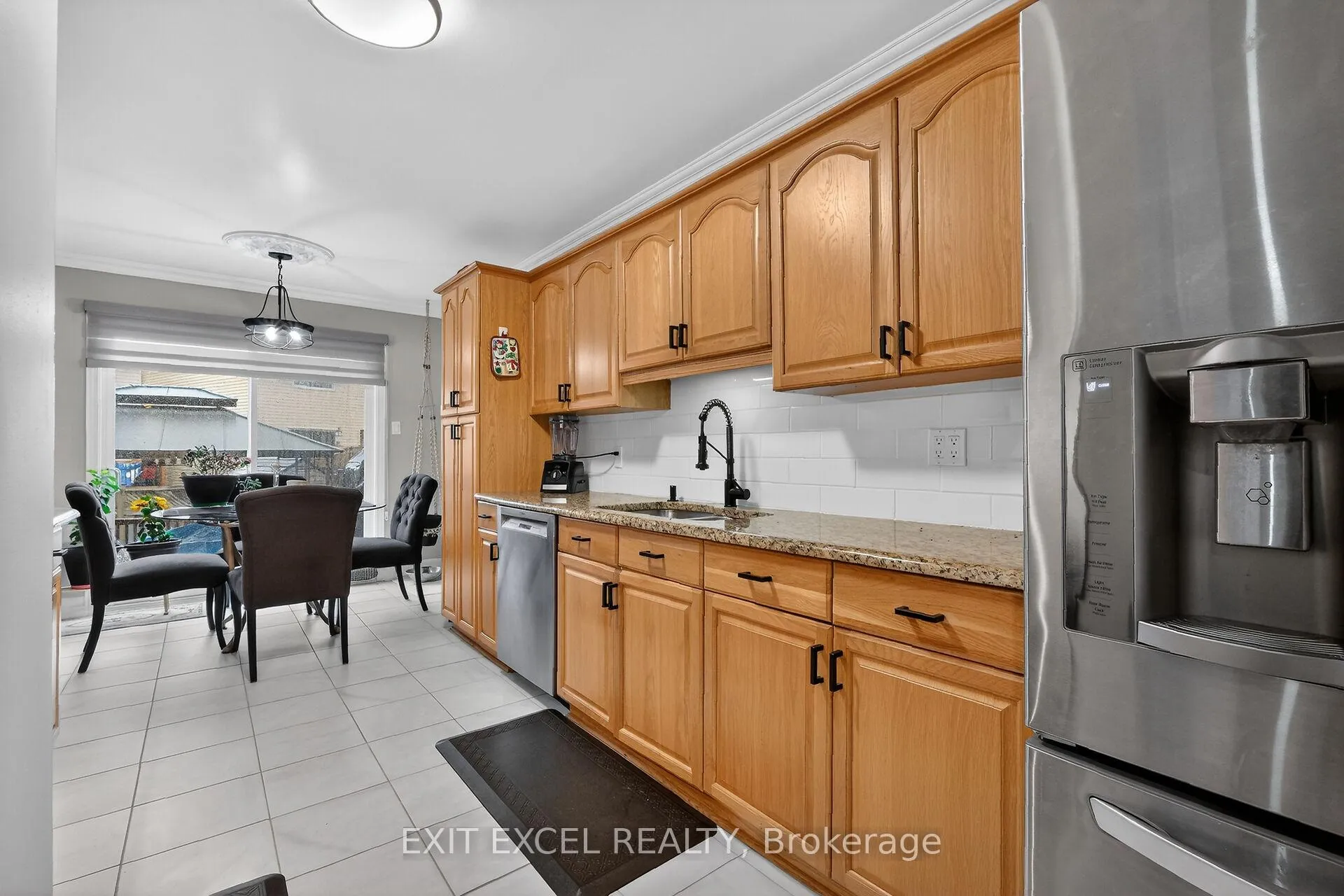 Photo 13 of 58 Fireside Crescent, Ottawa, Hunt Club Park/Greenboro — HOMEH