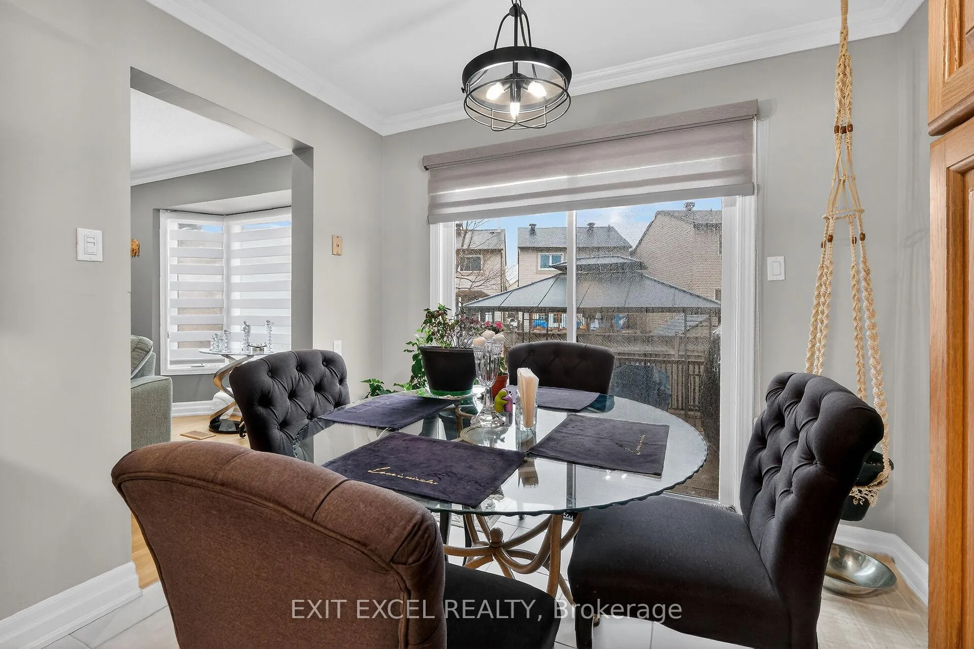 Photo 18 of 58 Fireside Crescent, Ottawa, Hunt Club Park/Greenboro — HOMEH