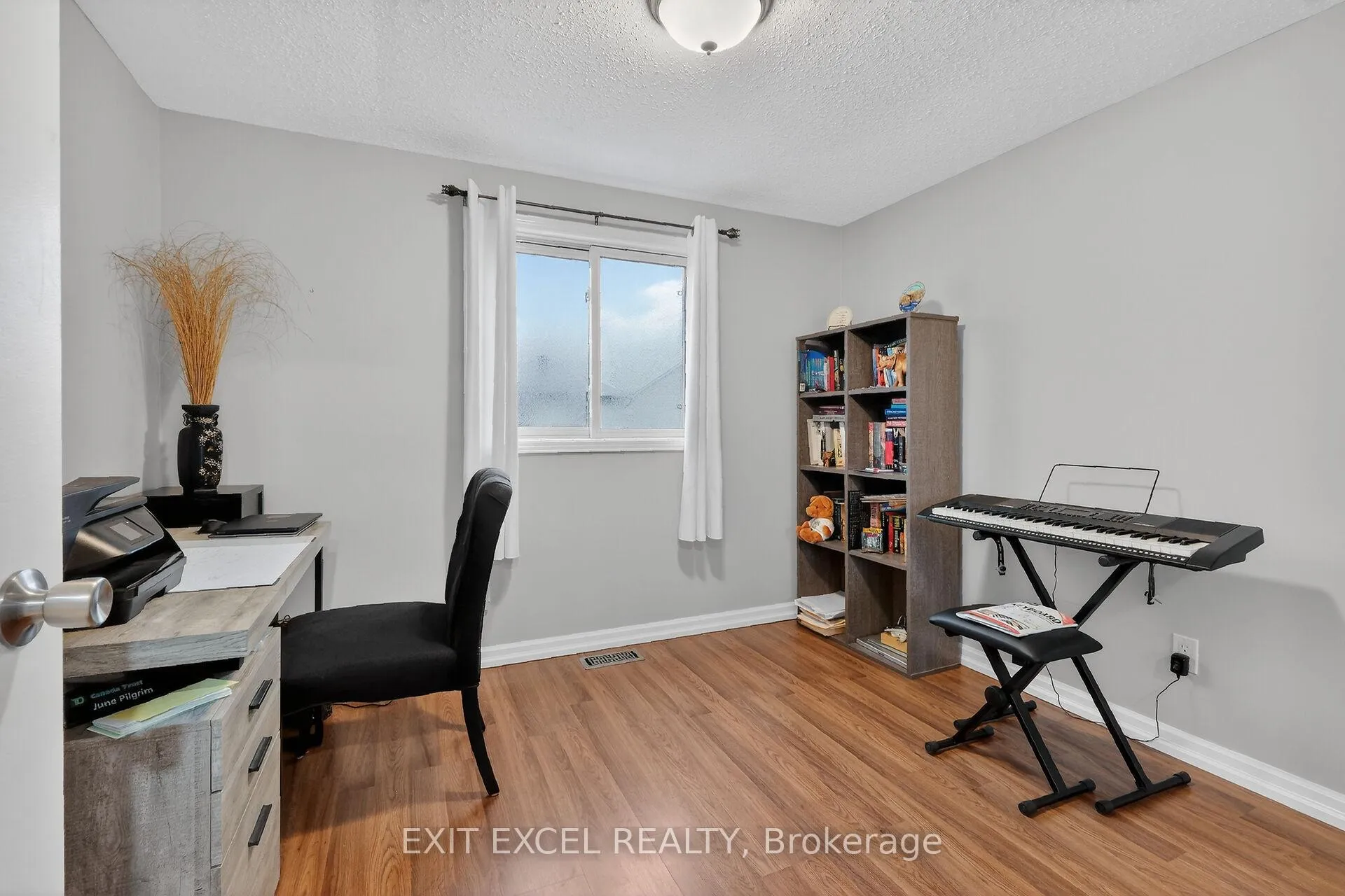 Photo 27 of 58 Fireside Crescent, Ottawa, Hunt Club Park/Greenboro — HOMEH