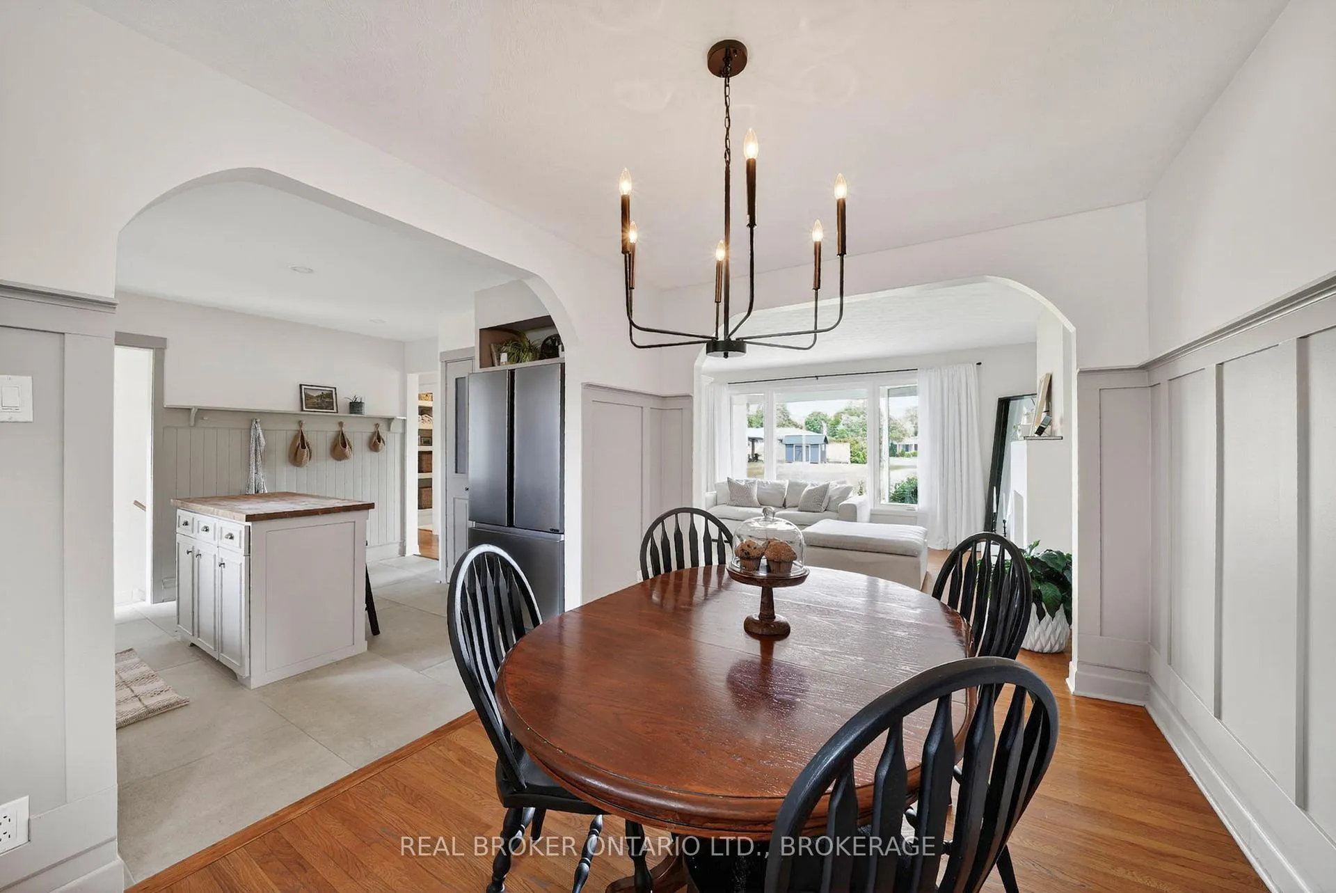 Photo 9 of 821 Haldimand Crescent, Cornwall — HOMEH