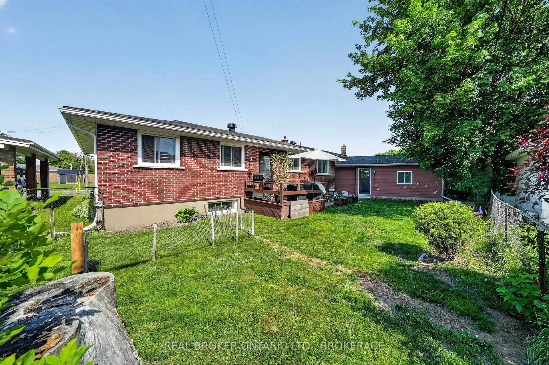 Photo 32 of 821 Haldimand Crescent, Cornwall — HOMEH