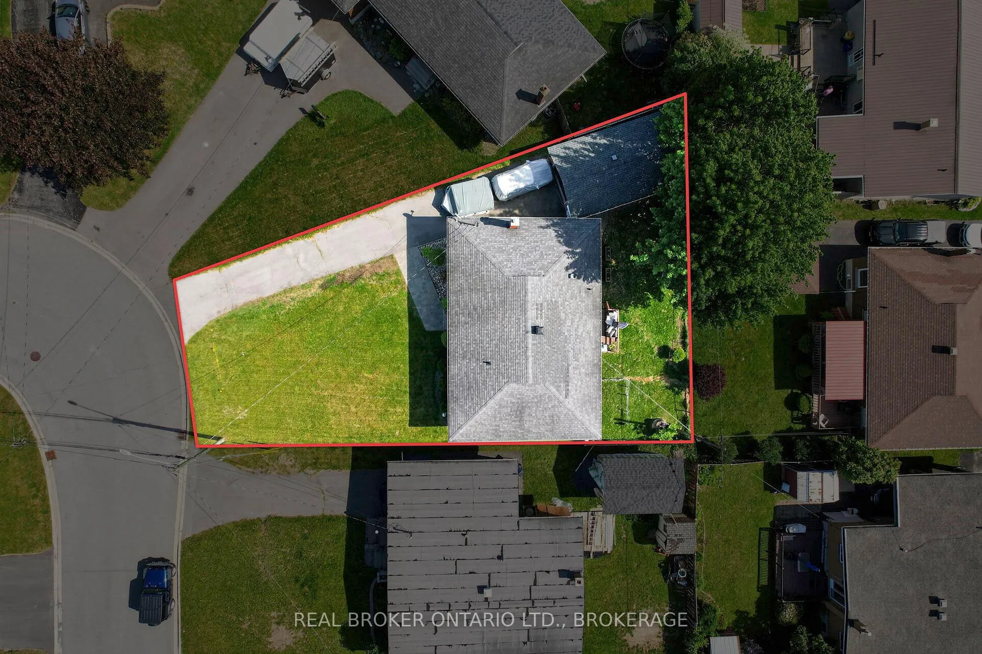 Photo 37 of 821 Haldimand Crescent, Cornwall — HOMEH