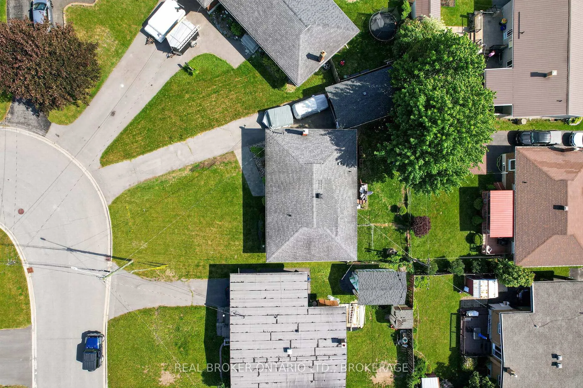 Photo 38 of 821 Haldimand Crescent, Cornwall — HOMEH