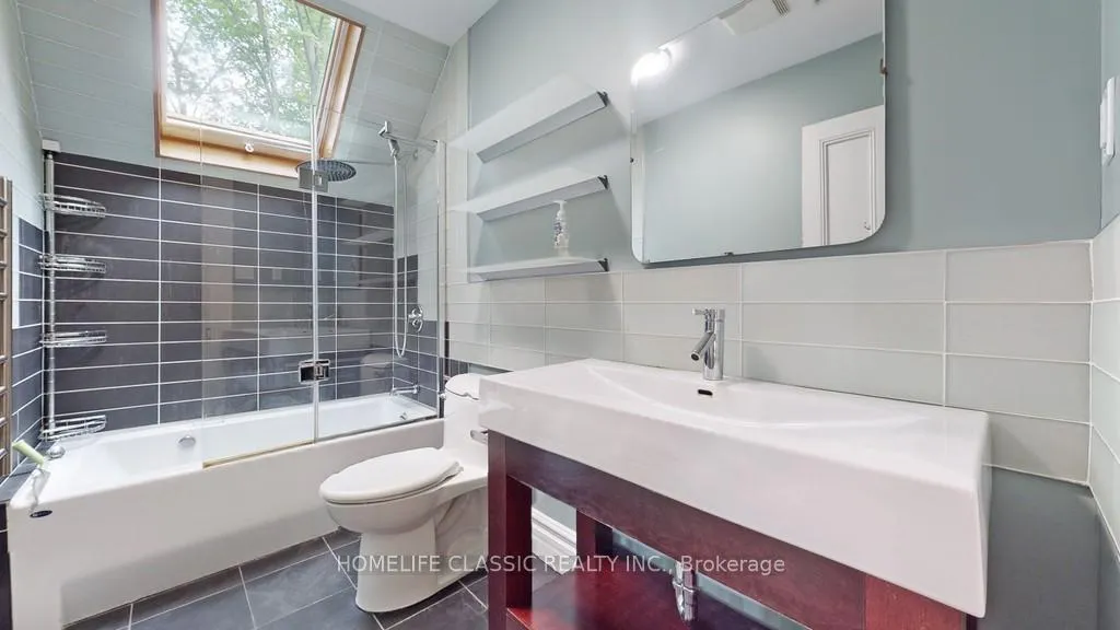 Photo 39 of 104 John Street, Markham, Thornhill — HOMEH
