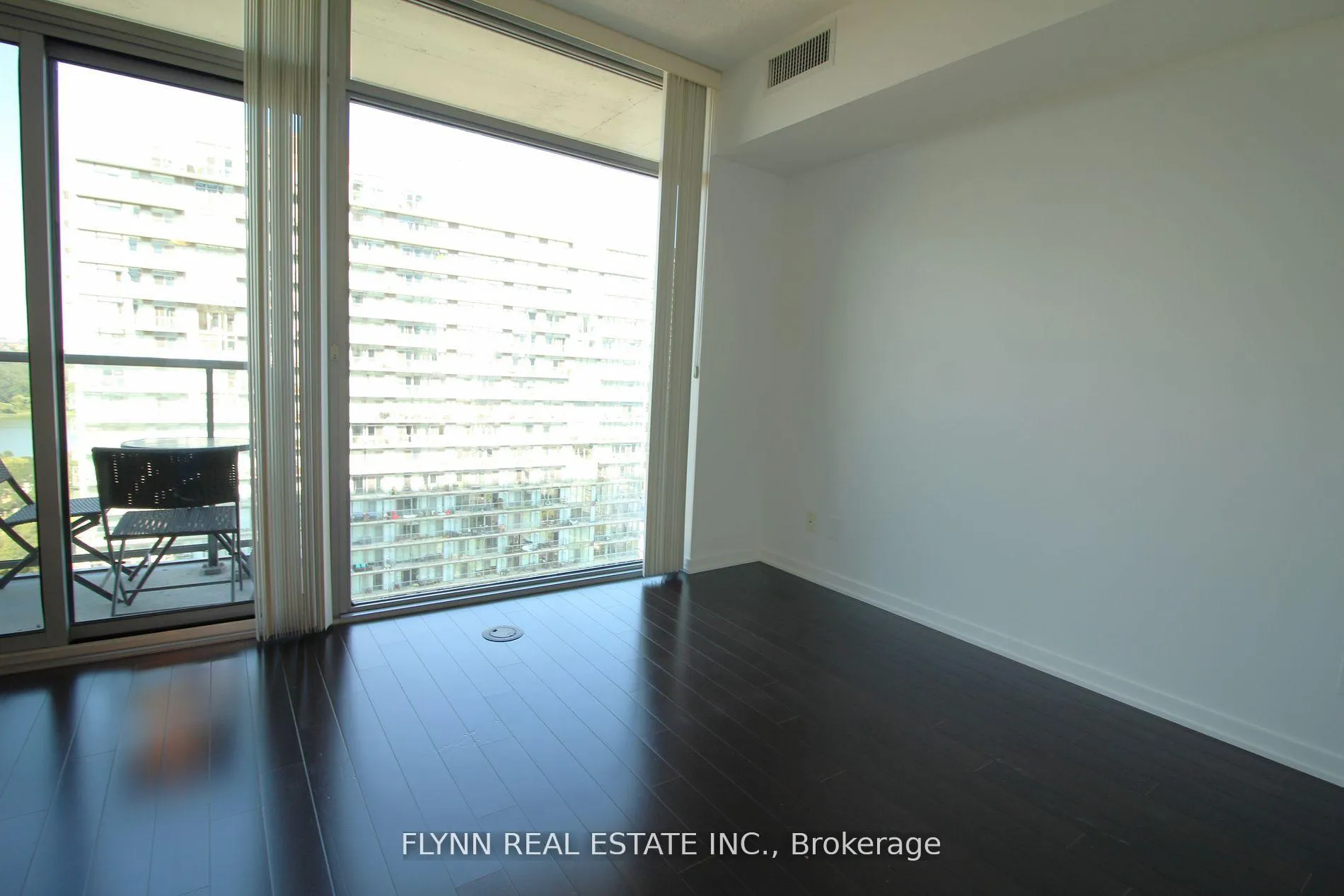 Photo 4 of Unit 2313, 105 The Queensway, Toronto, High Park-Swansea — HOMEH
