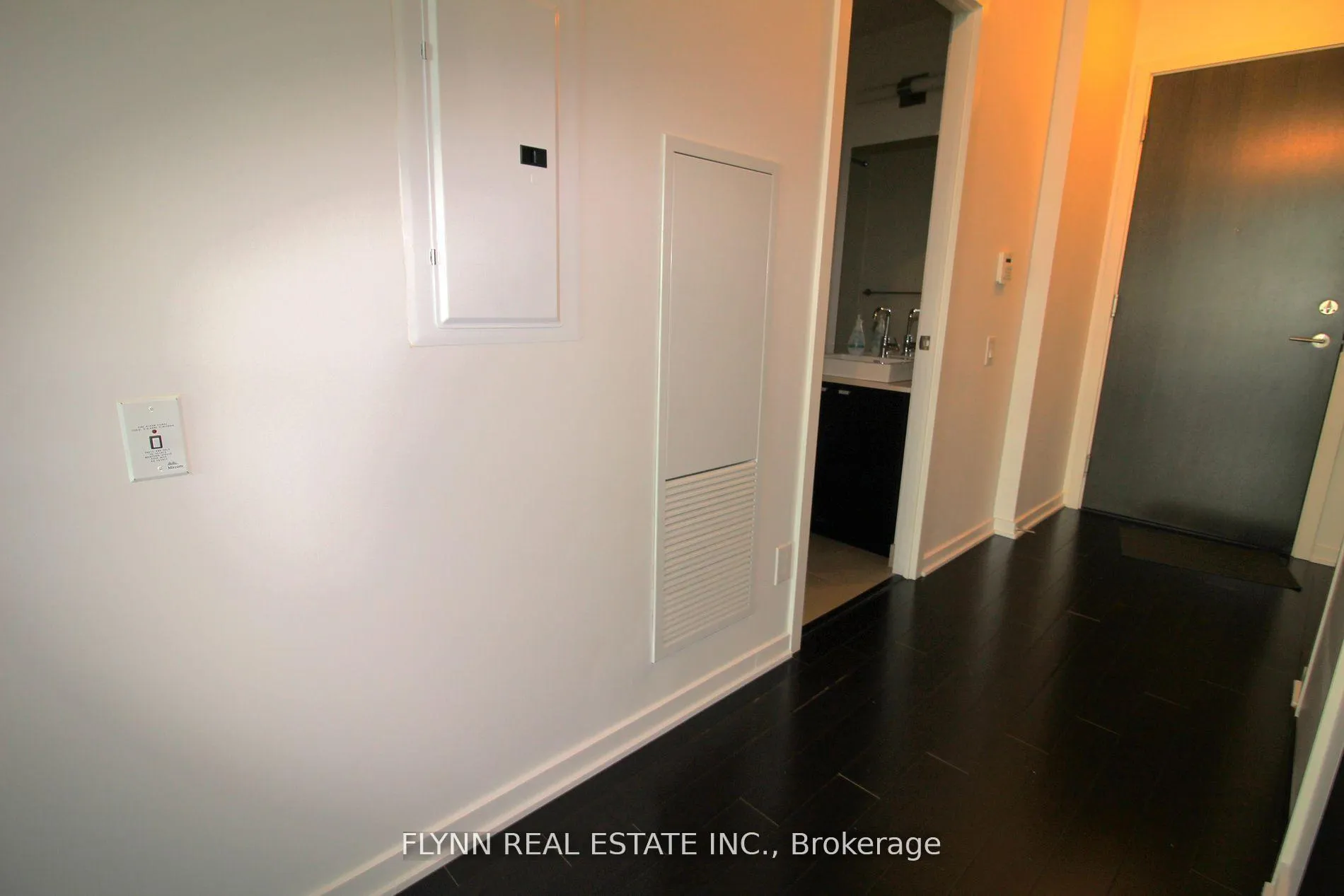 Photo 5 of Unit 2313, 105 The Queensway, Toronto, High Park-Swansea — HOMEH