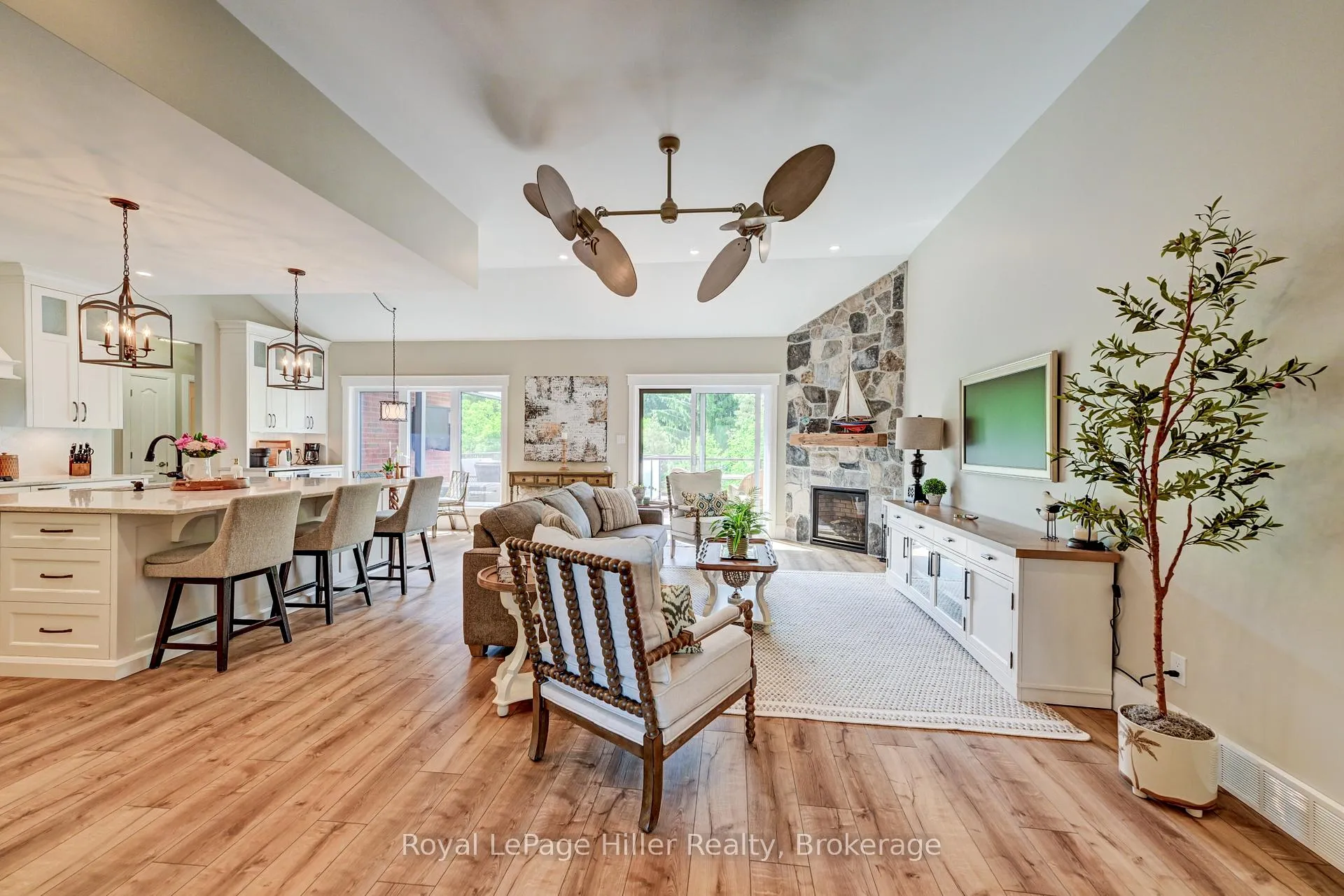 Photo 6 of 95 Sir Adam Beck Road, Stratford — HOMEH