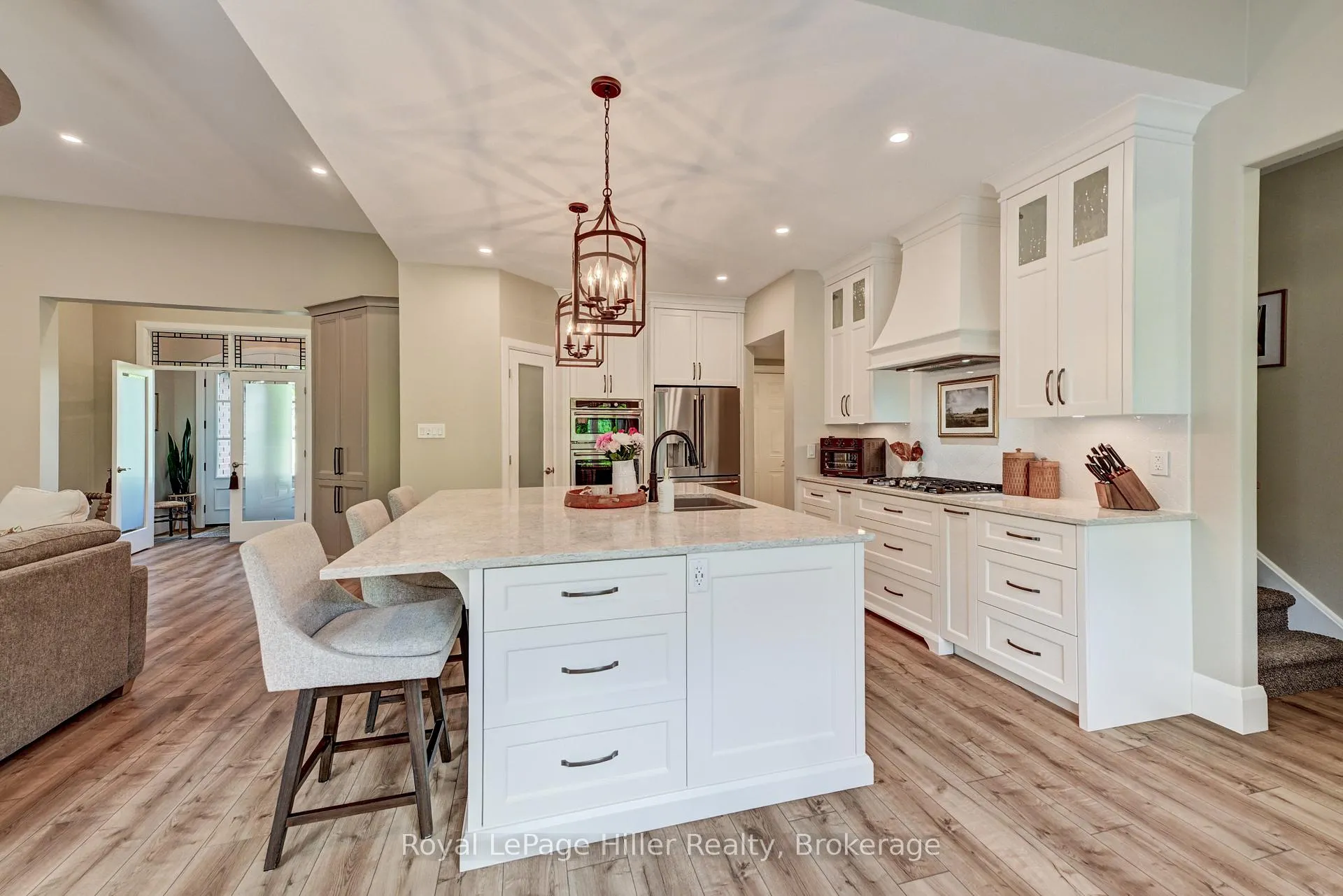 Photo 8 of 95 Sir Adam Beck Road, Stratford — HOMEH