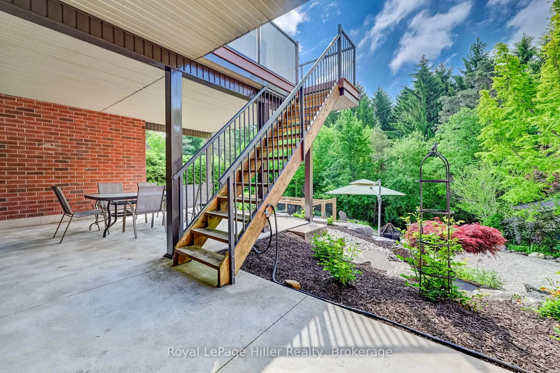 Photo 37 of 95 Sir Adam Beck Road, Stratford — HOMEH