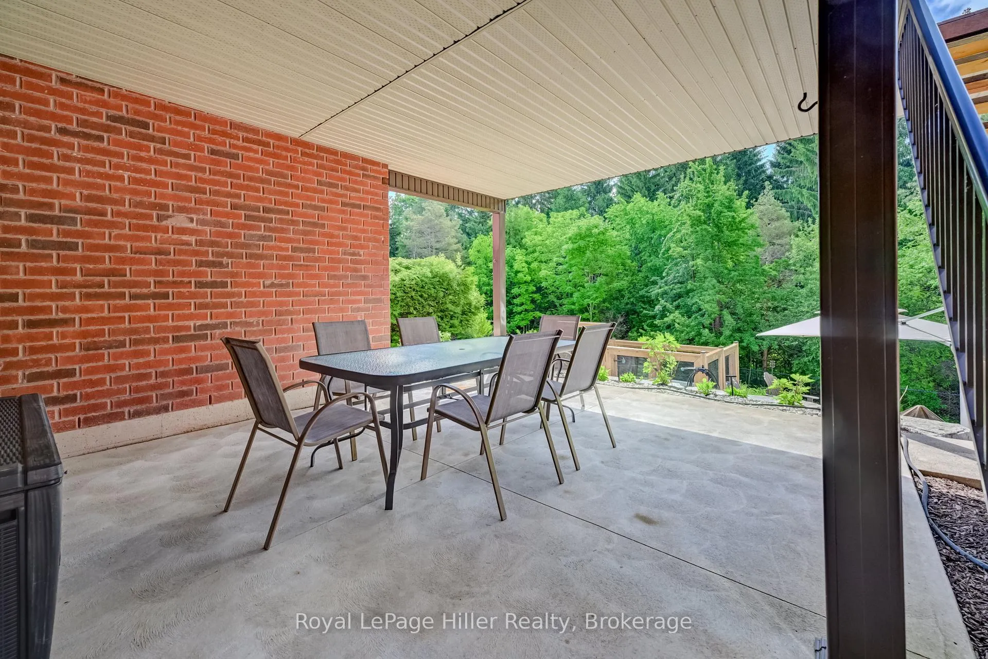 Photo 38 of 95 Sir Adam Beck Road, Stratford — HOMEH