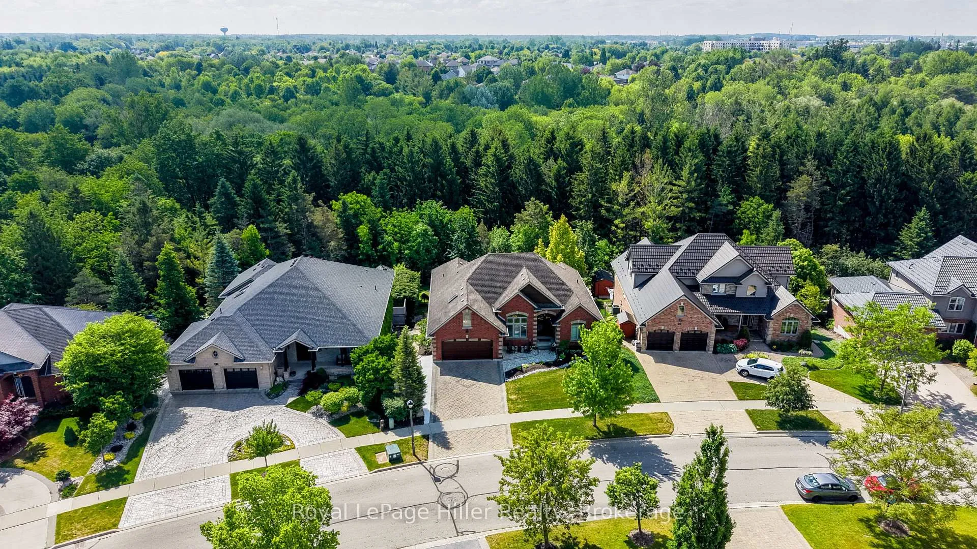 Photo 44 of 95 Sir Adam Beck Road, Stratford — HOMEH